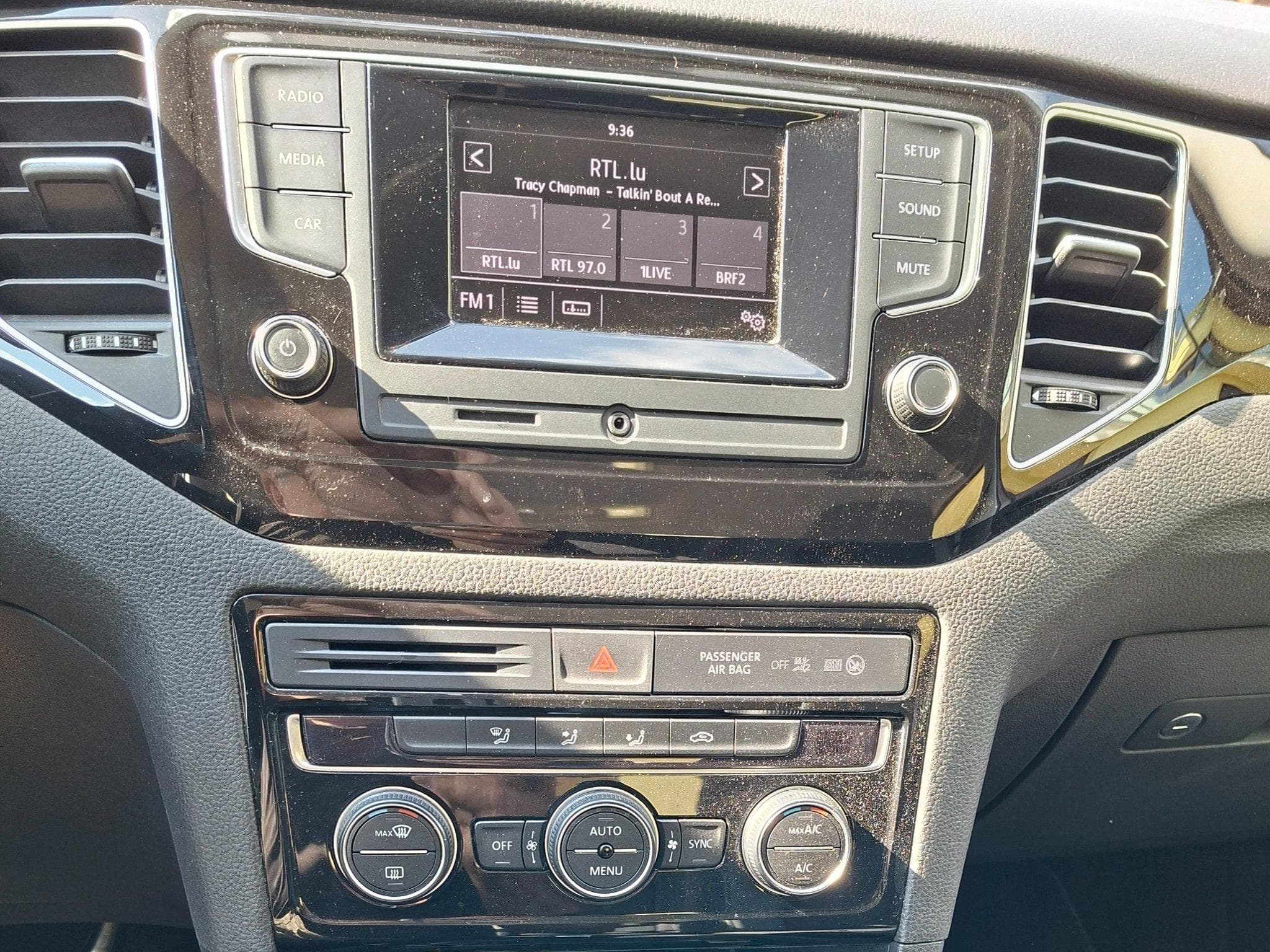 VW Golf VII Sportsvan (2014) - Photo 2