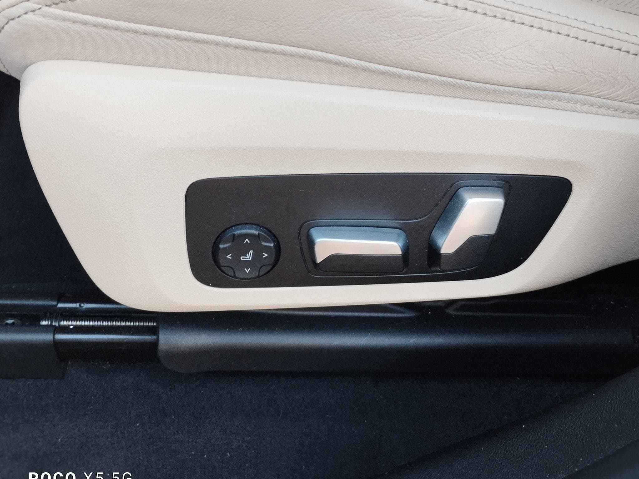 BMW X4 Xline 2.0D XDRIVE G02 LCI 190PS (2021) - Photo 7