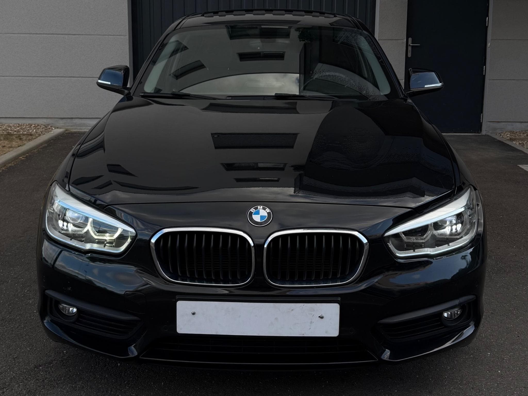 BMW Série 1 SPORT (2016) - Photo 3