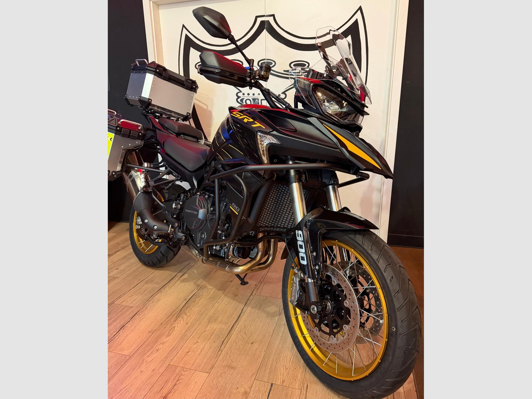 QJmotor SRT 900 SX (2026) - Photo 2