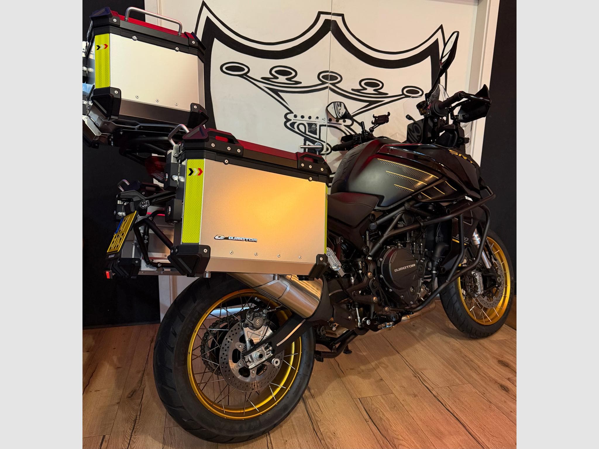 QJmotor SRT 900 SX (2026) - Photo 4