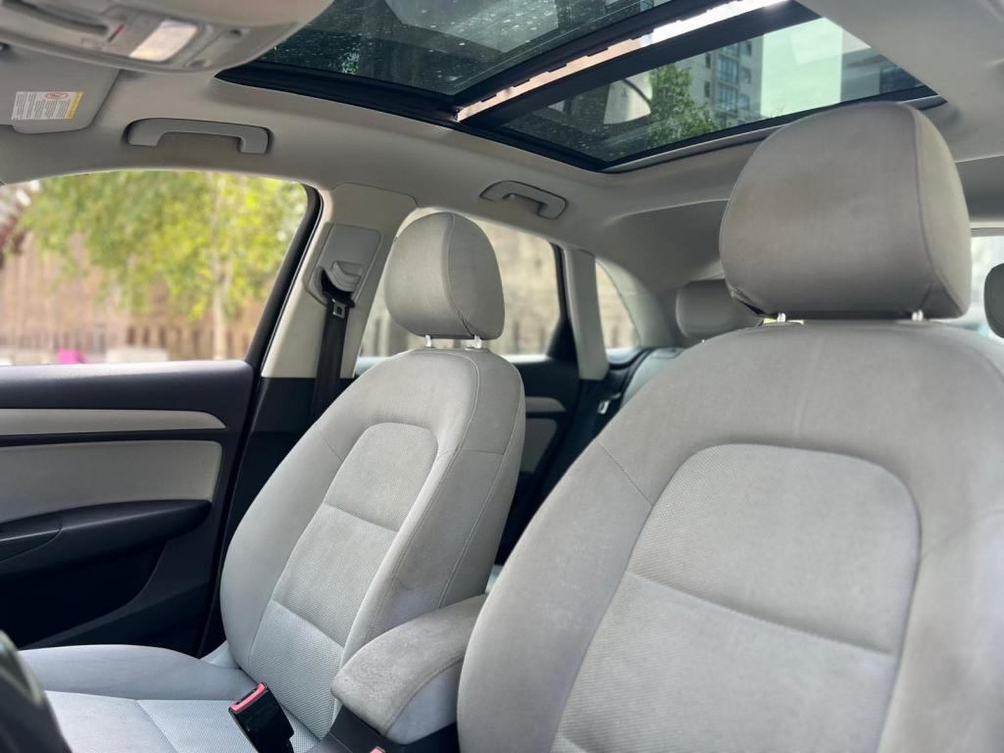 Audi Q3 AUTOMATIQUE / QUATTRO / ESSENCE / PANORAMIQUE (2012) - Photo 16
