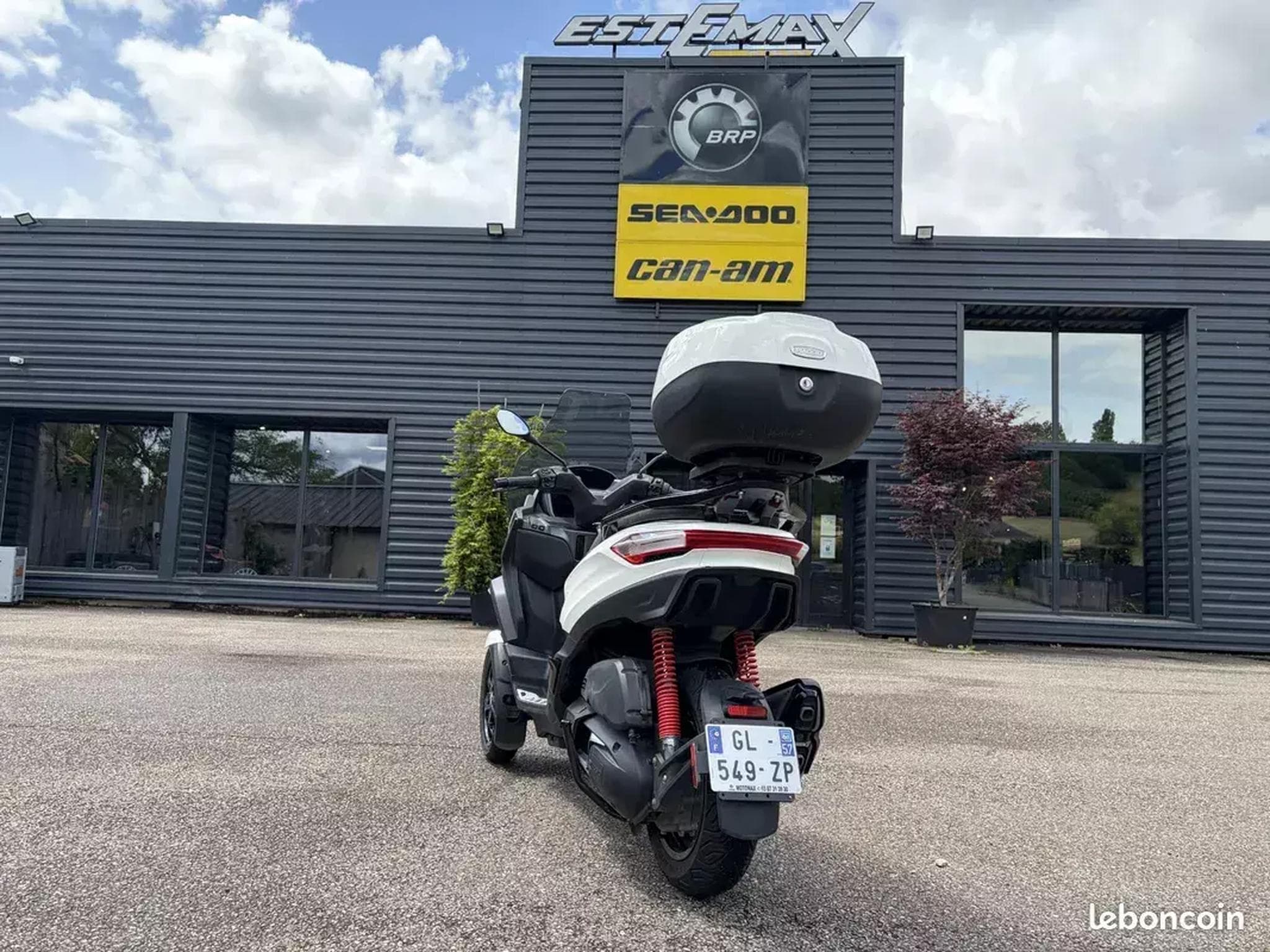 Piaggio MP3 (2023) - Photo 2