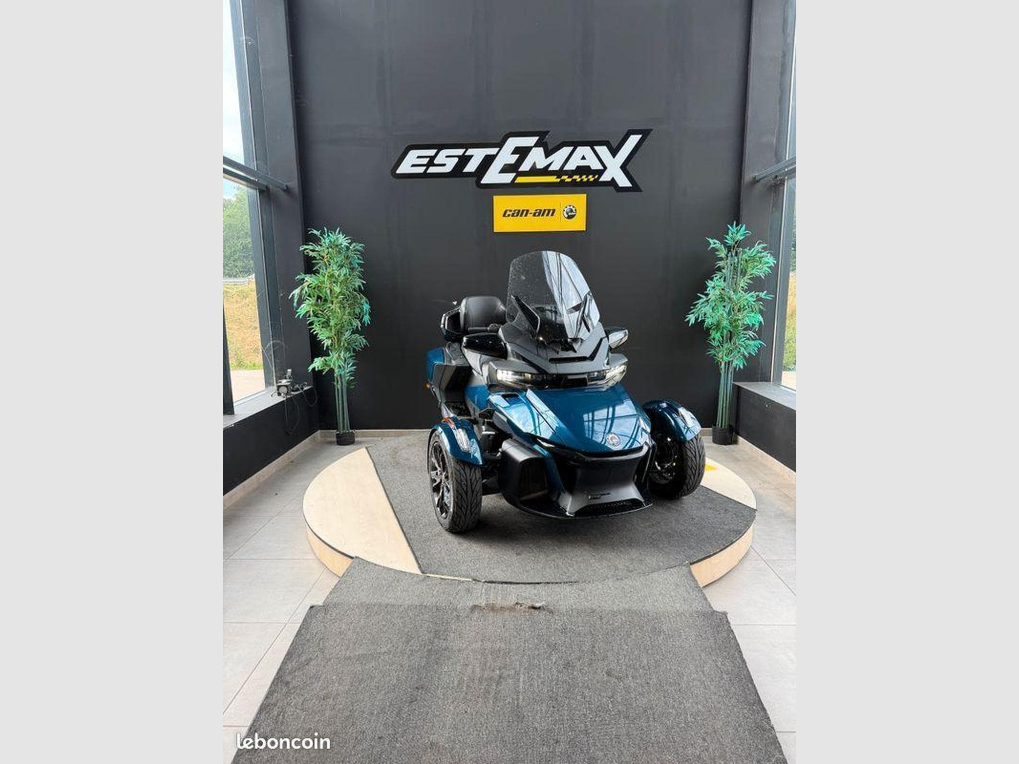 BRP Can-Am Spyder RT (2022) - Photo 1