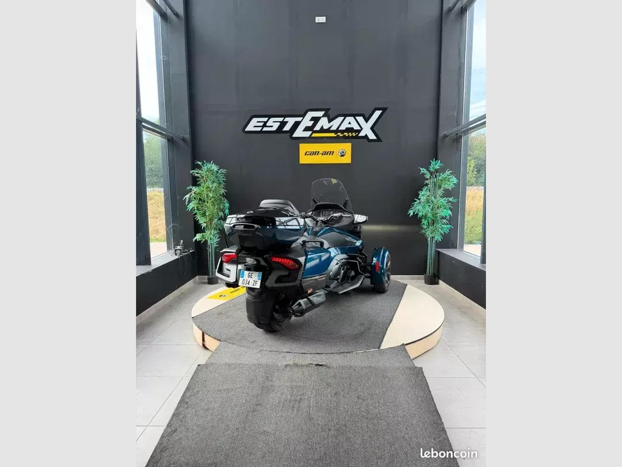 BRP Can-Am Spyder RT (2022) - Photo 4