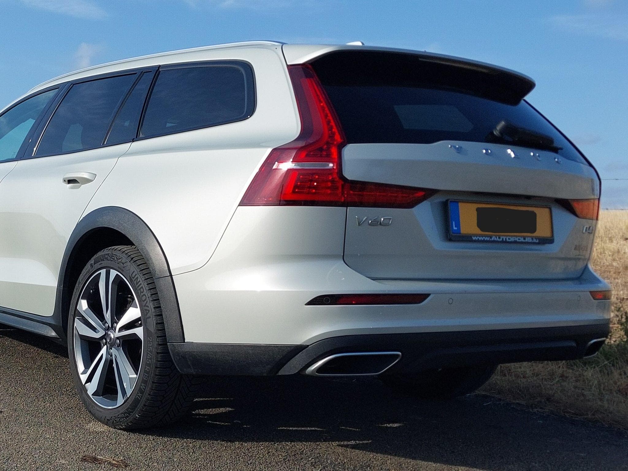 Volvo V60 V60 Cross Country D4 AWD Geartronic (2019) - Photo 4