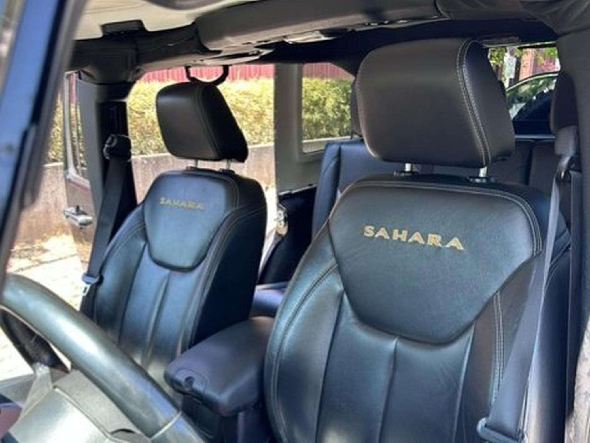 Jeep Wrangler Sahara (2013) - Photo 4