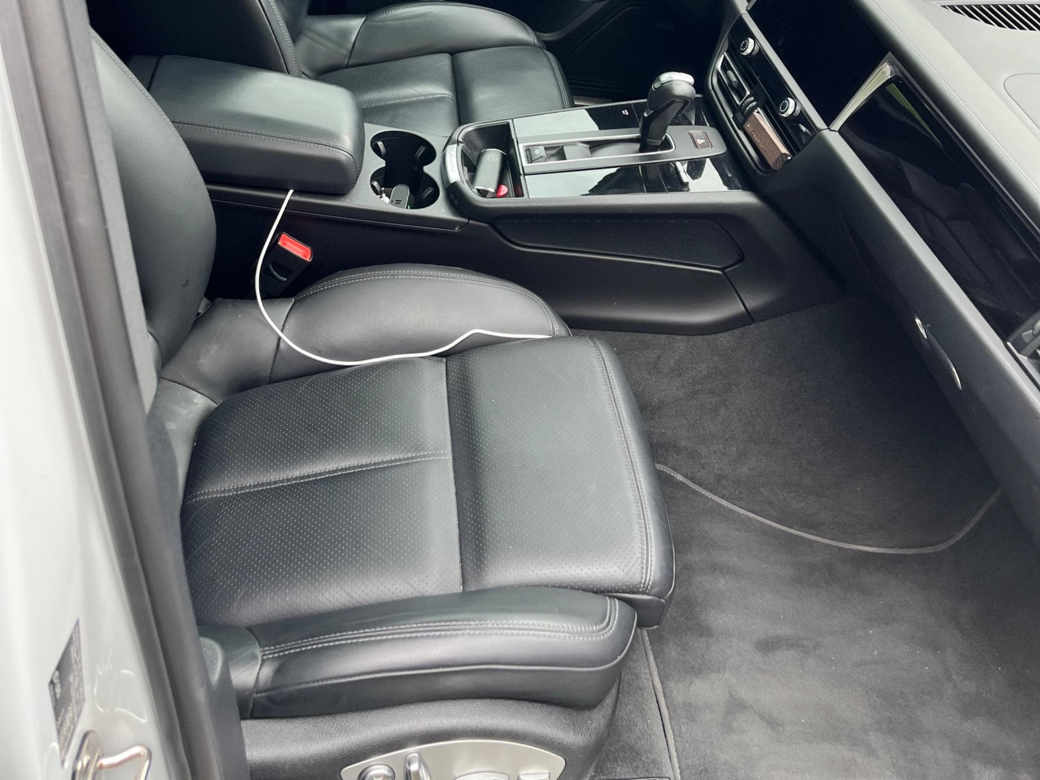 Porsche Macan S (2022) - Photo 15