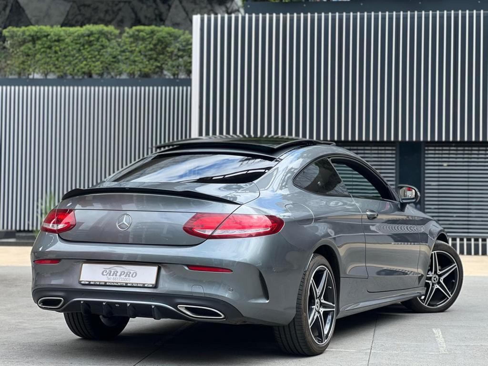 Mercedes C 220 4 MATIC / AUTOMATIQUE / TOIT OUVRANT / BOURMESTER / (2018) - Photo 3