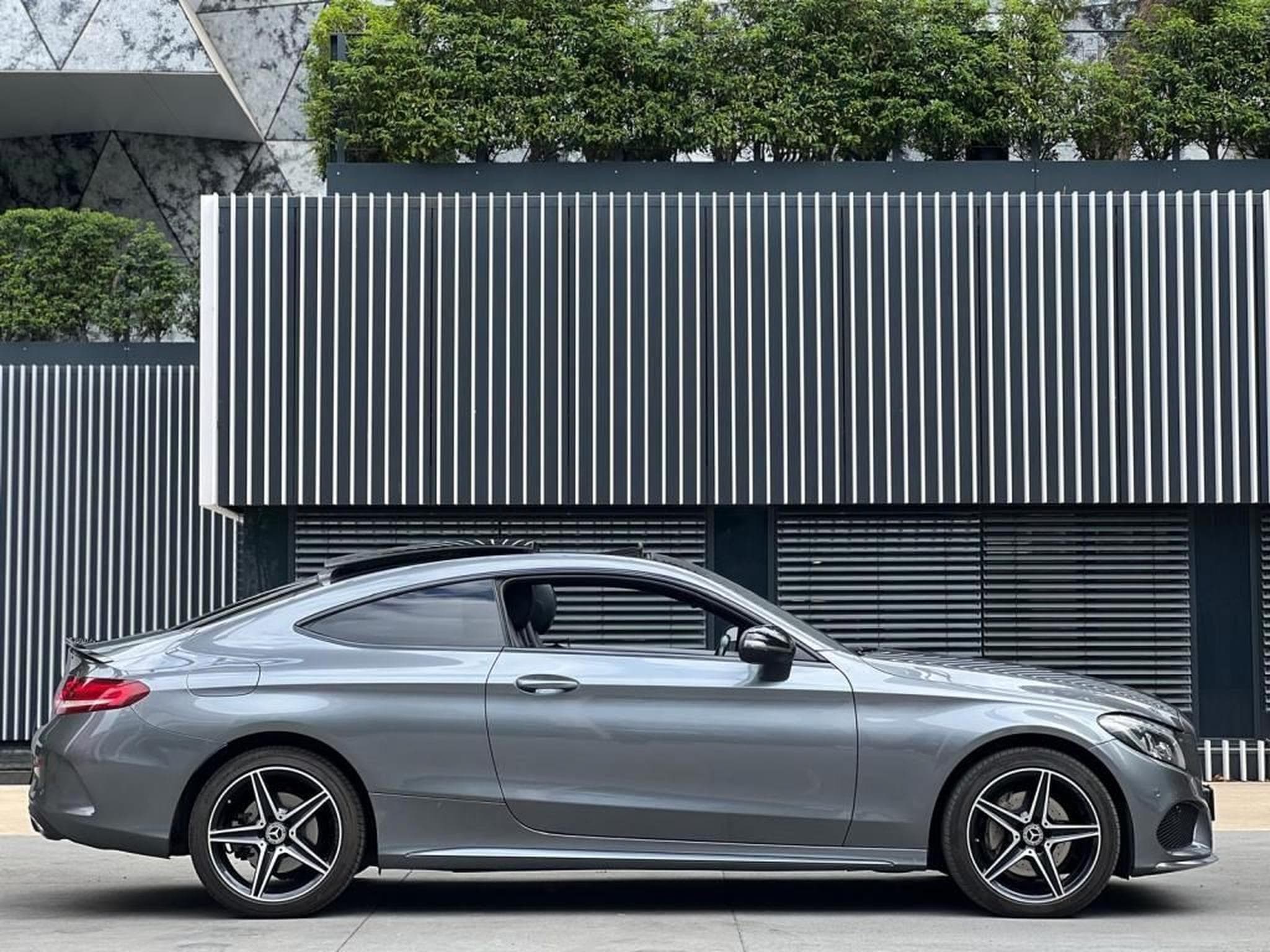 Mercedes C 220 4 MATIC / AUTOMATIQUE / TOIT OUVRANT / BOURMESTER / (2018) - Photo 7