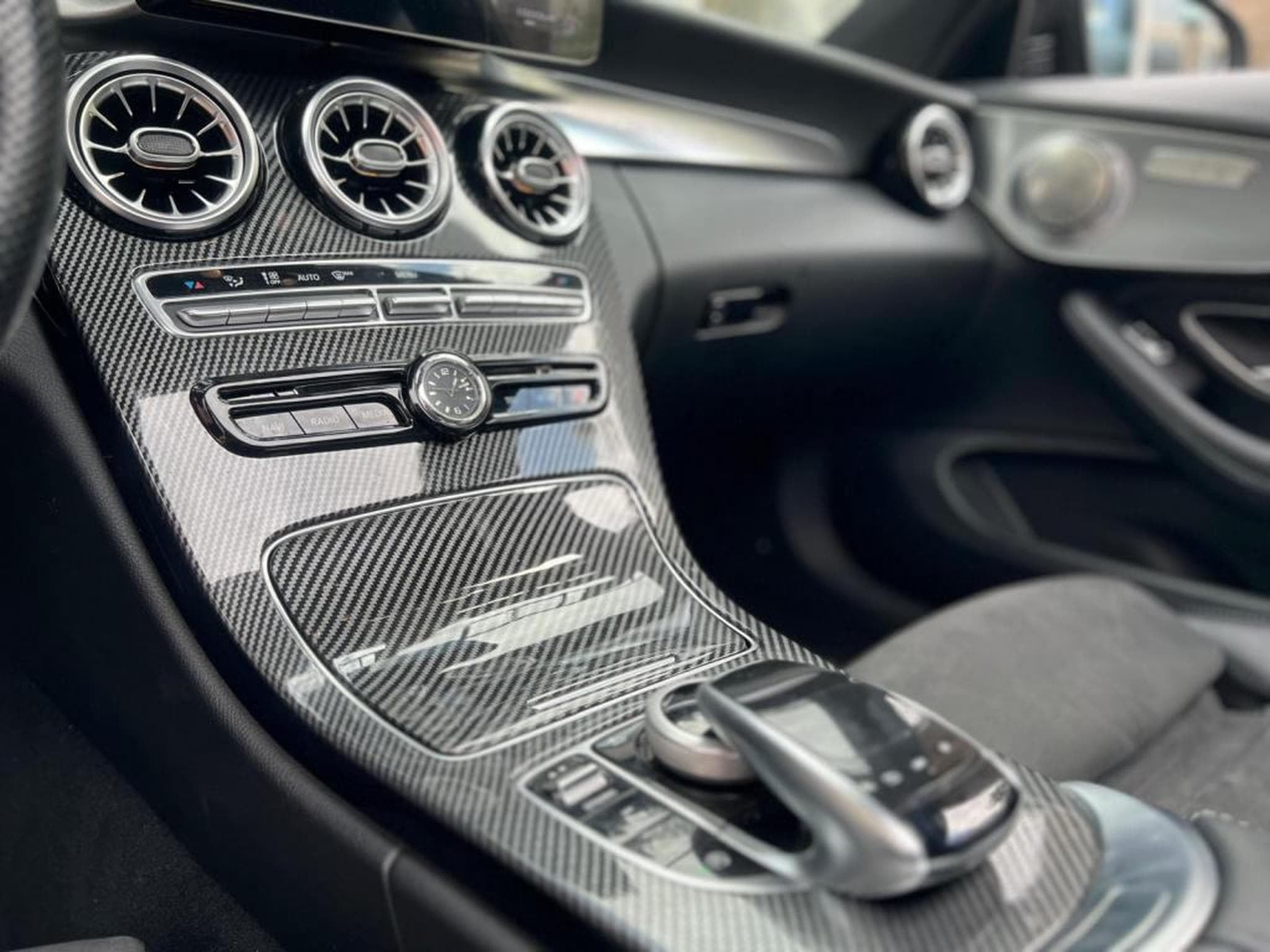 Mercedes C 220 4 MATIC / AUTOMATIQUE / TOIT OUVRANT / BOURMESTER / (2018) - Photo 18