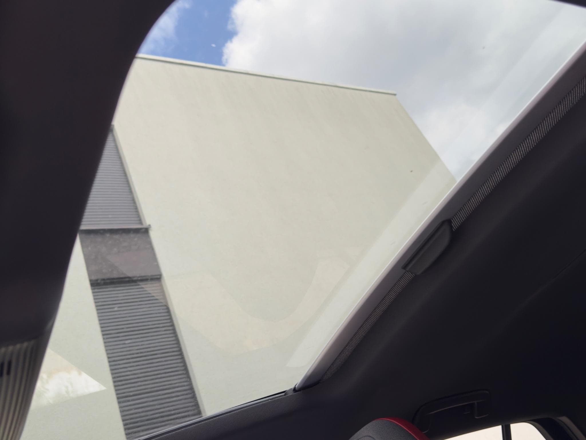 VW Golf GTI 2.0 TSI DSG (2022) - Photo 13