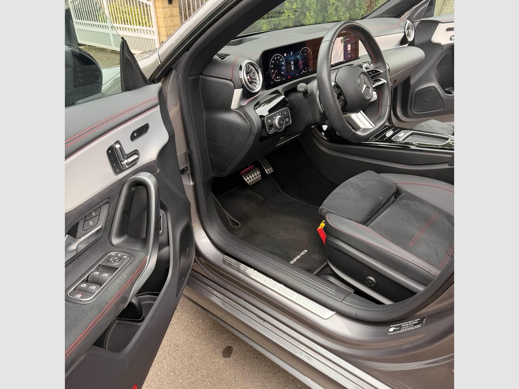 Mercedes CLA 200 Shooting Brake AMG - Camera 360 - Pano (2025) - Photo 12