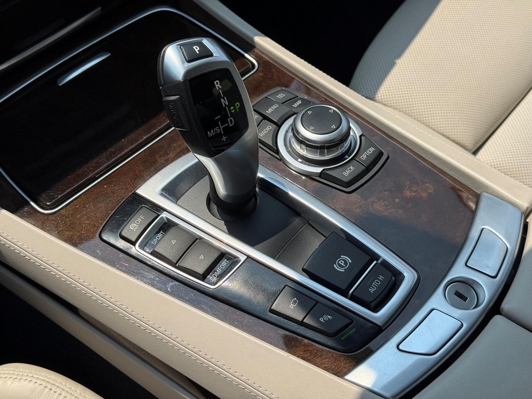 BMW 760 760Li 6.0 V12 *HUD*RearSeat*Full BMW* (2012) - Photo 9