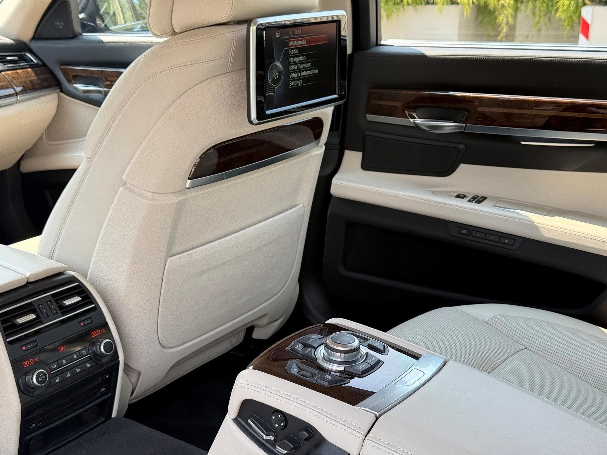 BMW 760 760Li 6.0 V12 *HUD*RearSeat*Full BMW* (2012) - Photo 11