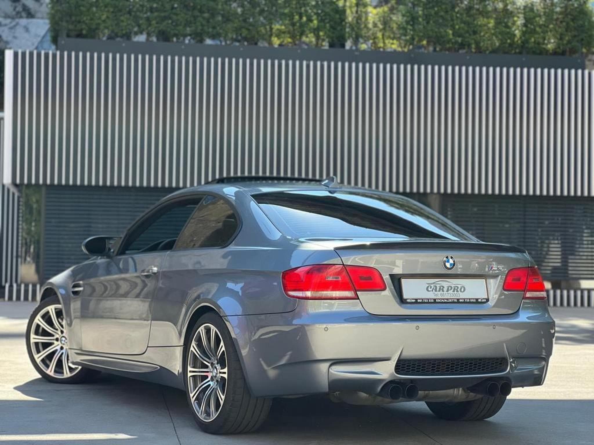 BMW M3 E92 COUPE / MANUELLE / TOIT OUVRANT / (2010) - Photo 4