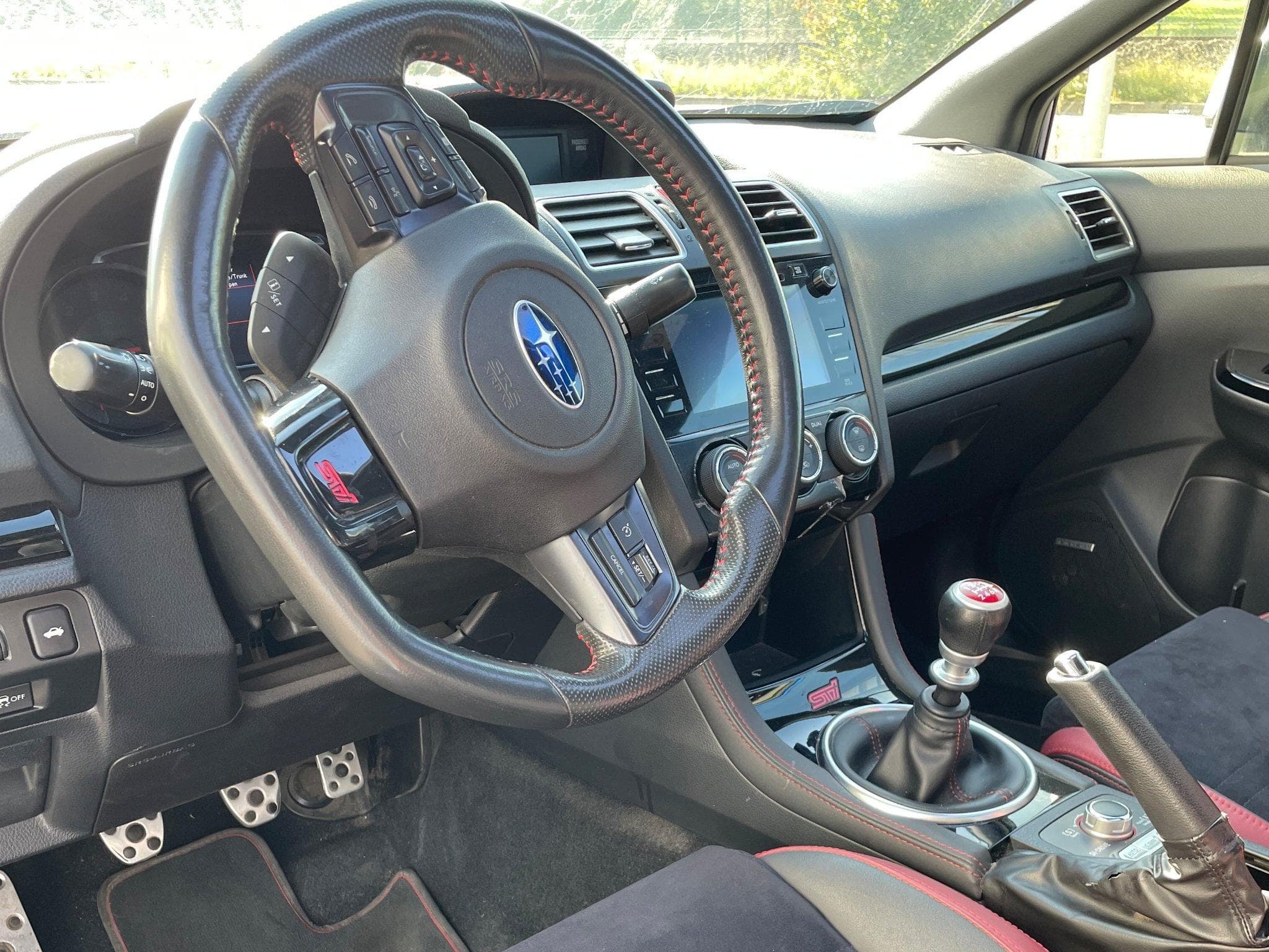 Subaru WRX STI (2018) - Photo 7