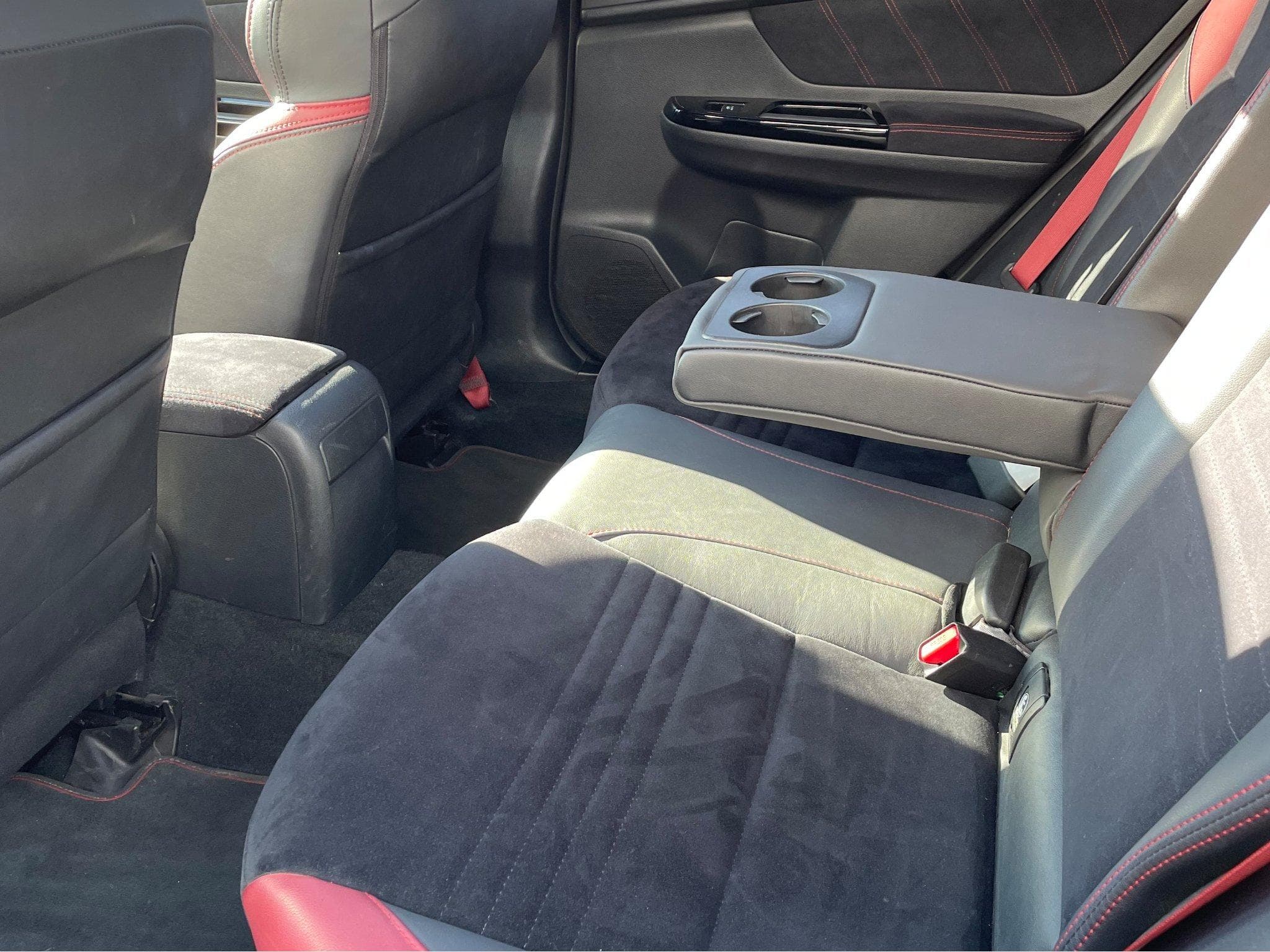 Subaru WRX STI (2018) - Photo 8