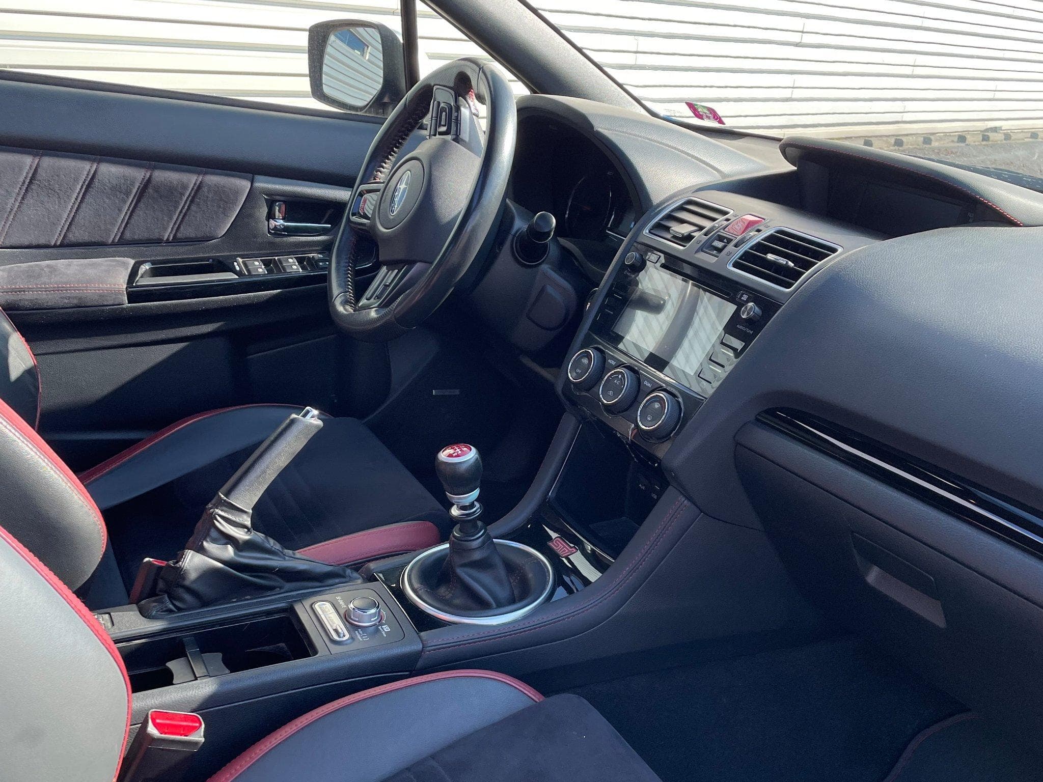 Subaru WRX STI (2018) - Photo 9