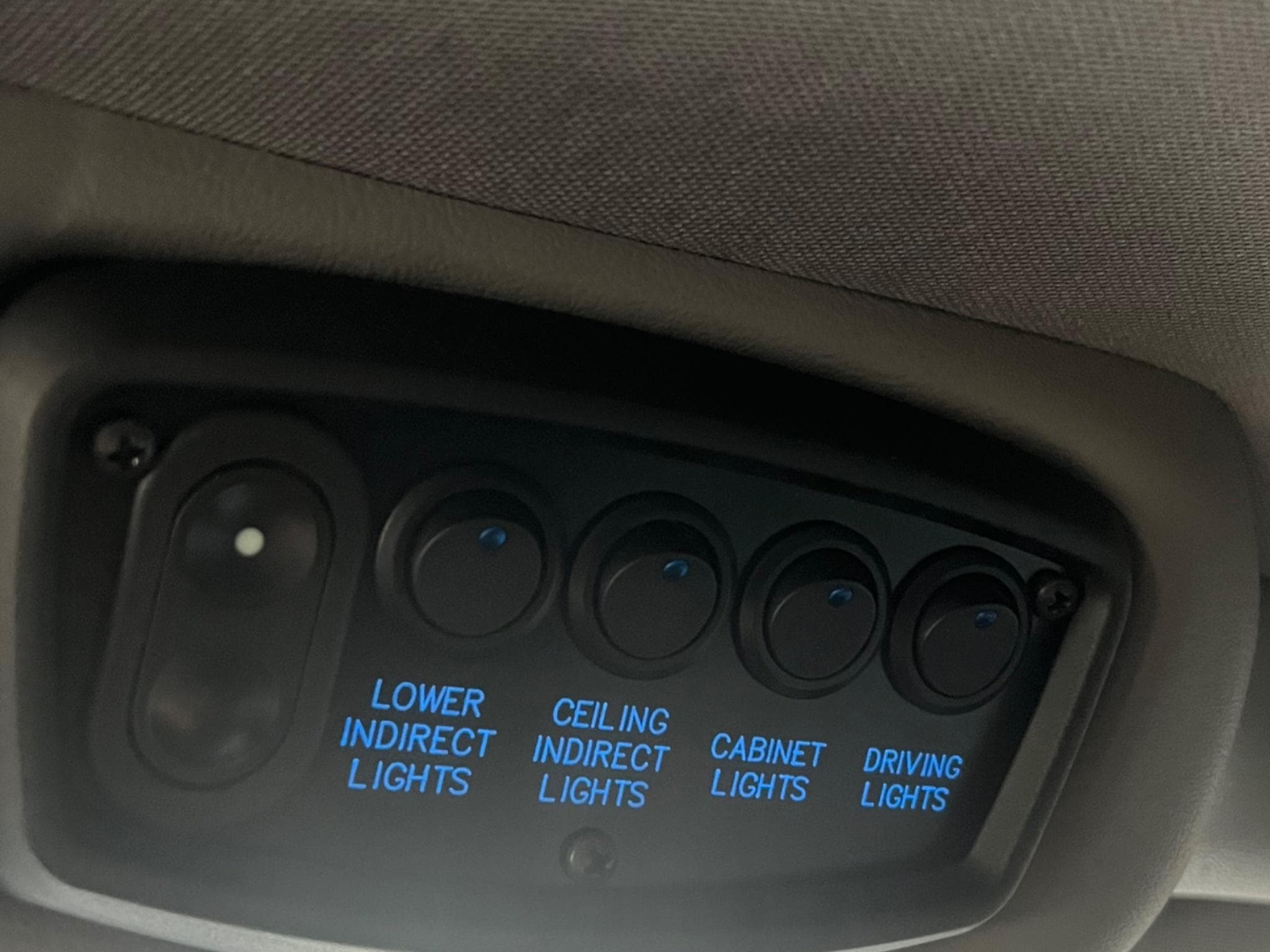Chevrolet Express Explorer SE Limited 4x4 all black (2013) - Photo 5