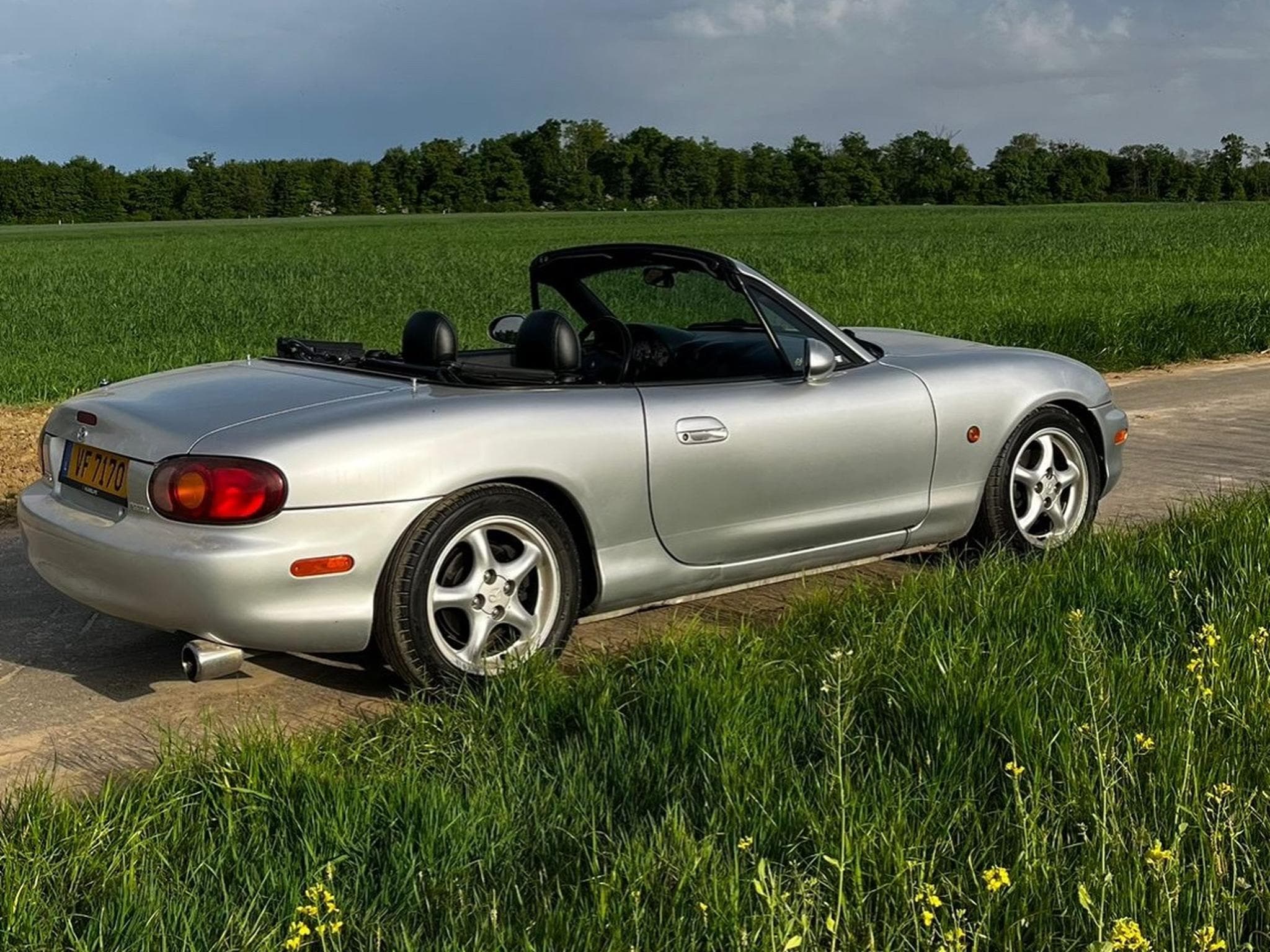 Mazda MX-5 1.6 (2000) - Photo 2