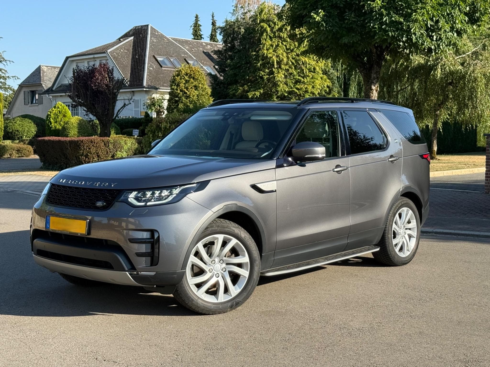 Land-Rover Discovery 3.0 Td6 HSE (2018) - Photo 1