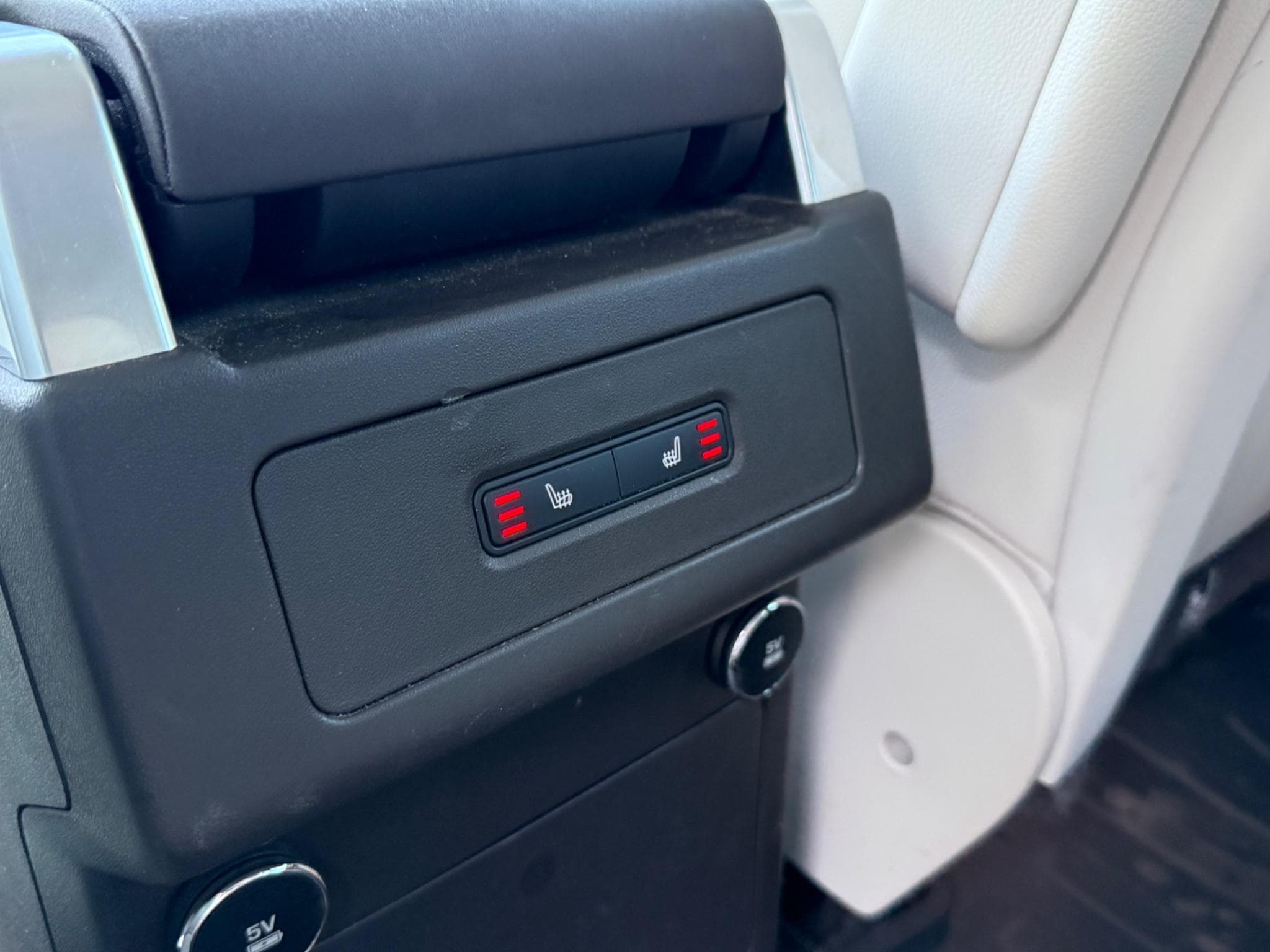 Land-Rover Discovery 3.0 Td6 HSE (2018) - Photo 11