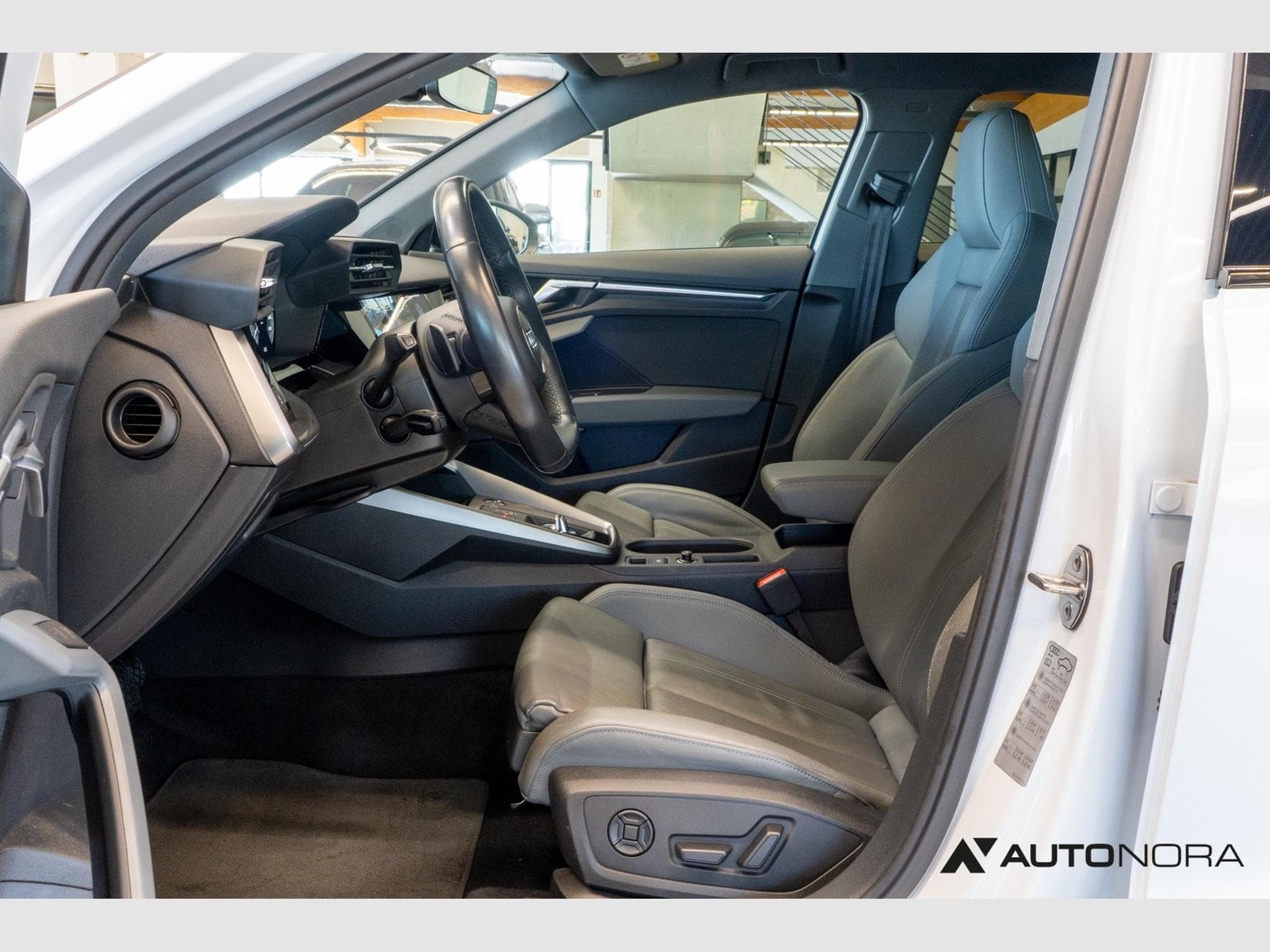 Audi A3 45 TFSIe Sportback S line (2023) - Photo 11
