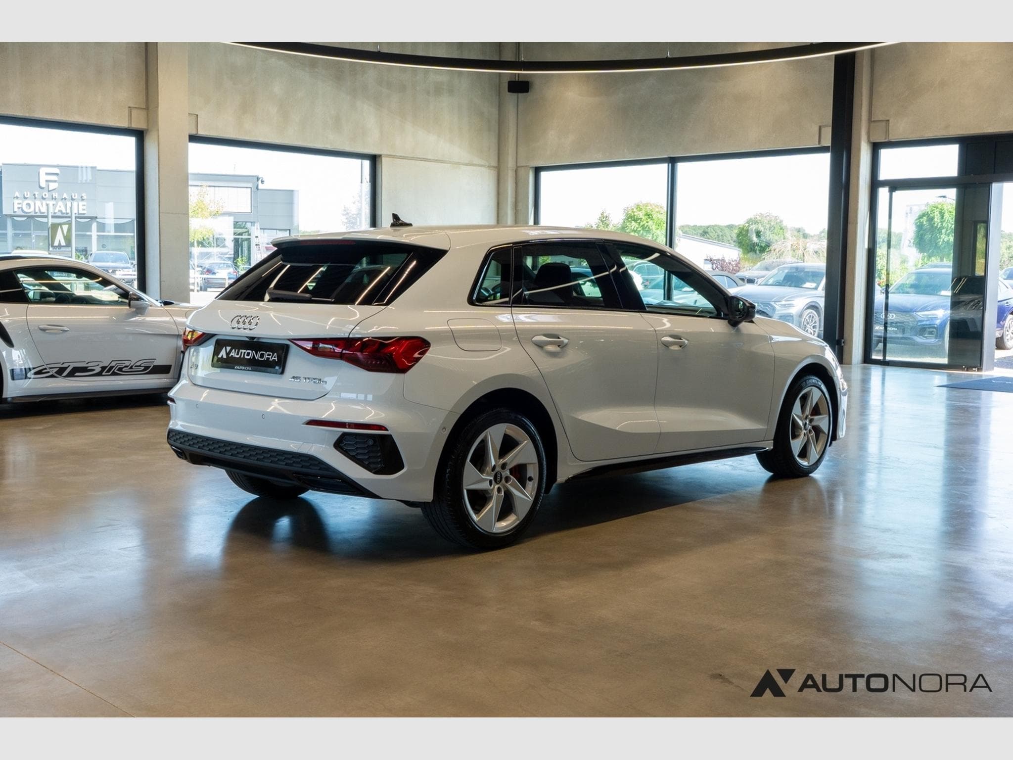 Audi A3 45 TFSIe Sportback S line (2023) - Photo 4