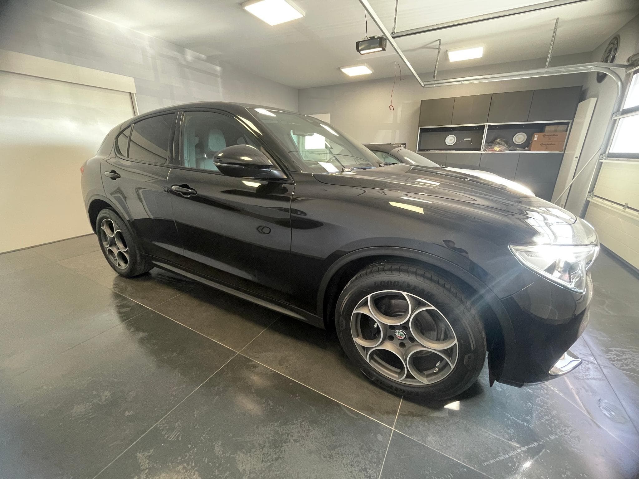 Alfa-Romeo Stelvio Sprint (2020) - Photo 4
