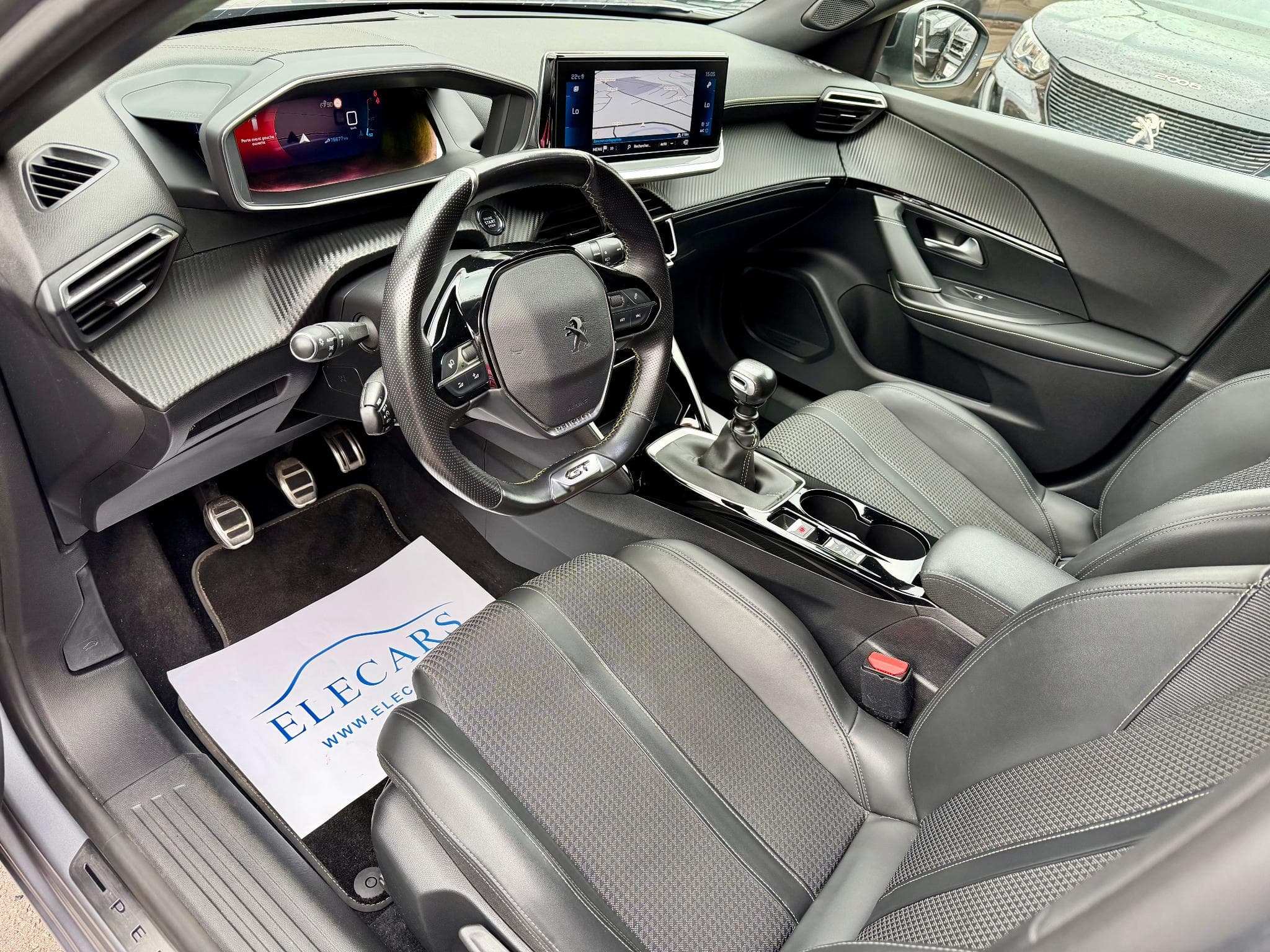 Peugeot 2008 1.2 PureTech 130 GT-Line NAVI/CAM/LED (2020) - Photo 7