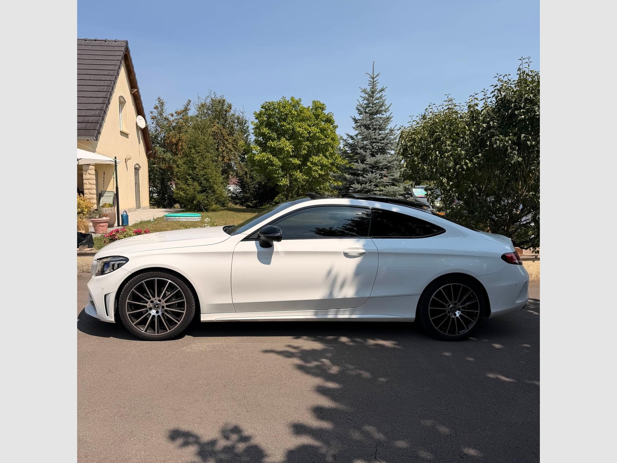 Mercedes C 220 C 220D Coupé AMG (2019) - Photo 4