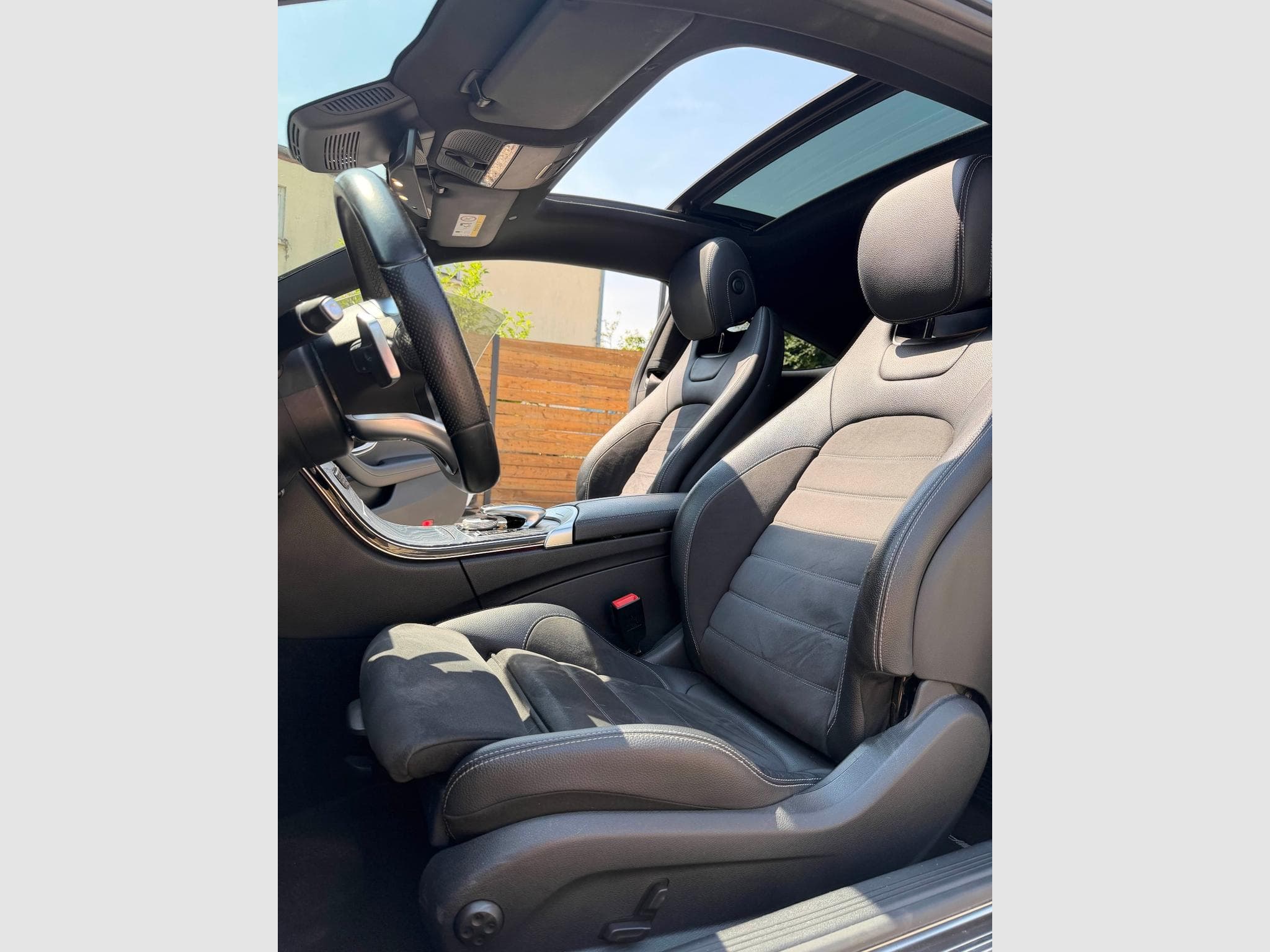 Mercedes C 220 C 220D Coupé AMG (2019) - Photo 12