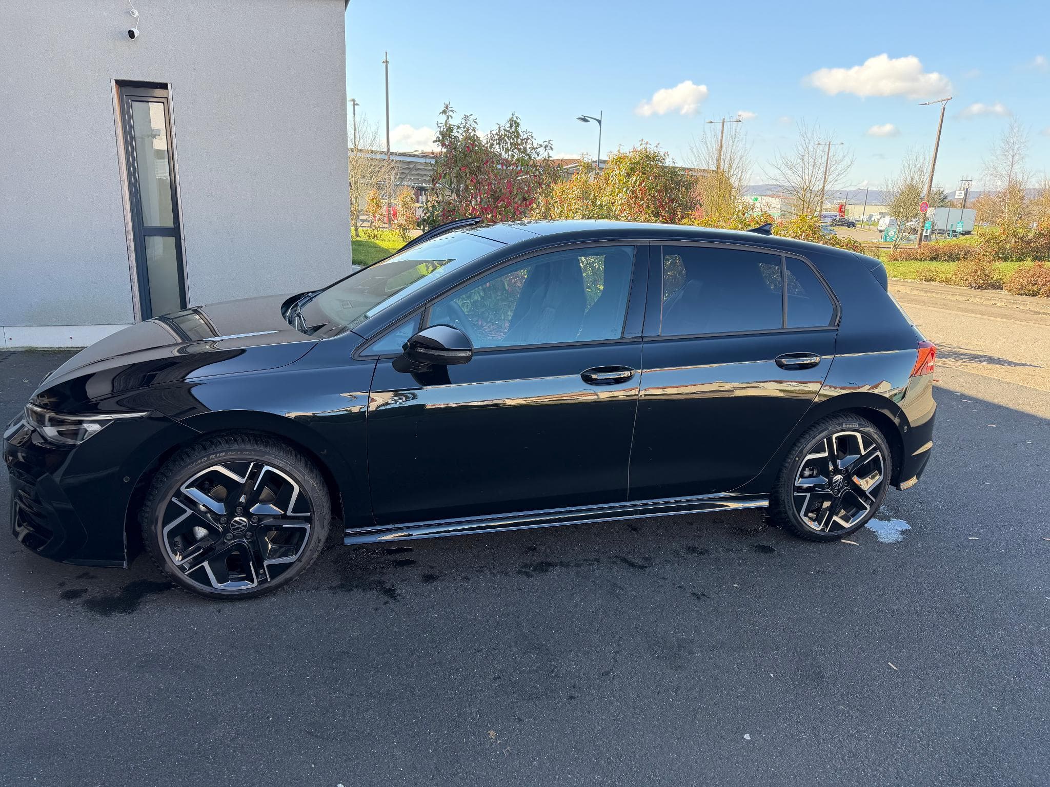 VW Golf VIII R-LINE 150 CV ETSI (2026) - Photo 1