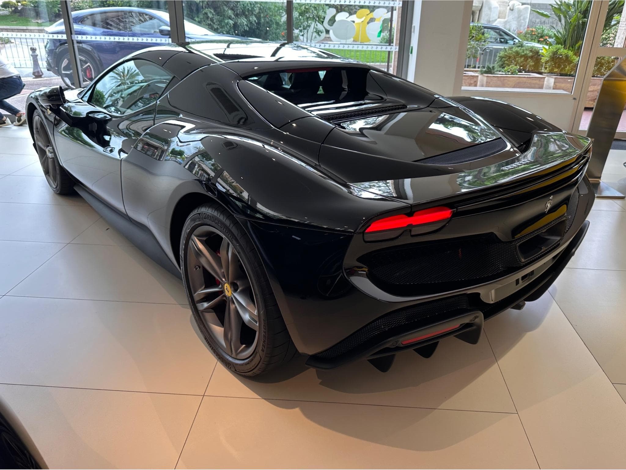 Ferrari 296 GTS (2025) - Photo 2