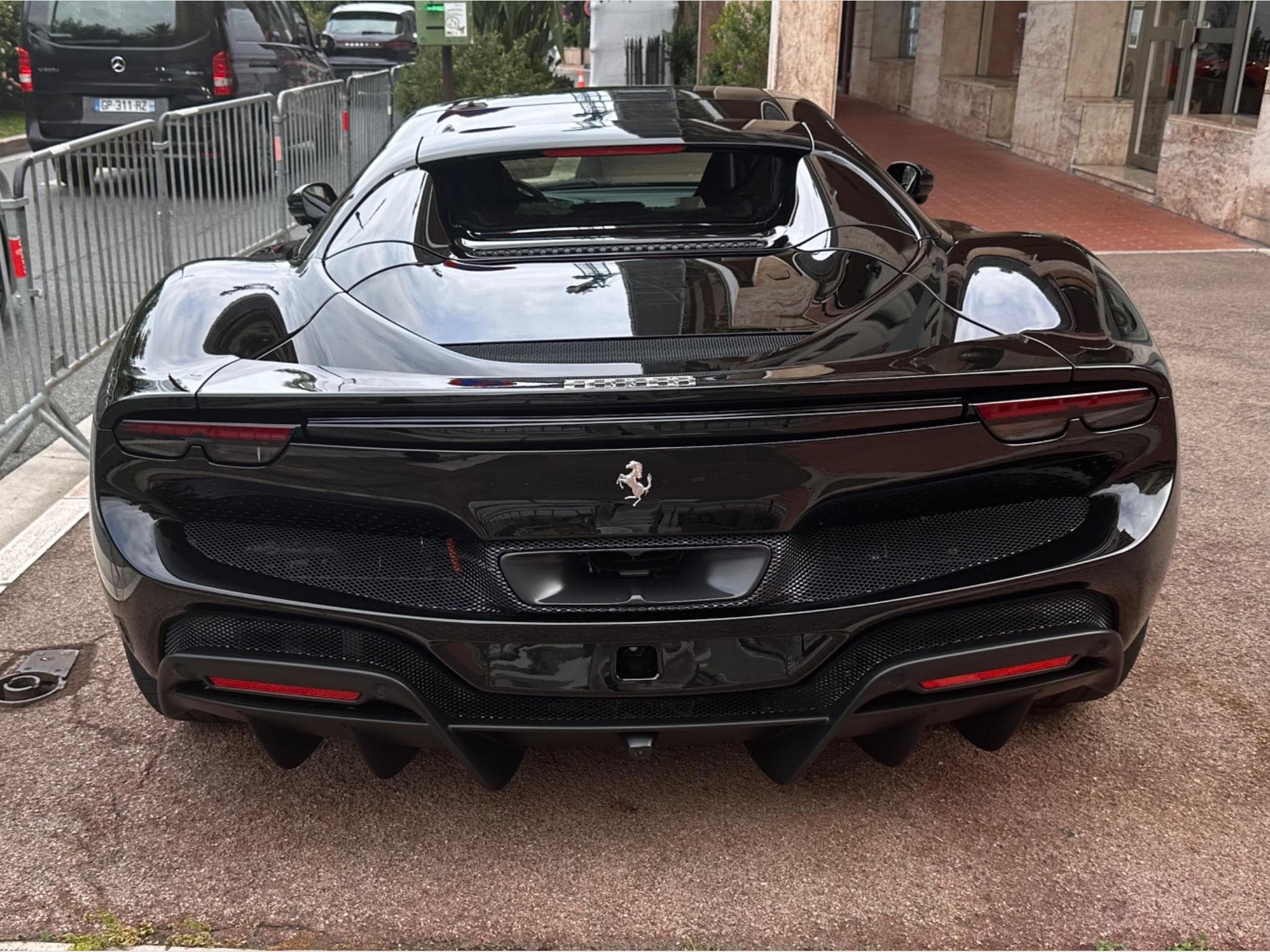 Ferrari 296 GTS (2025) - Photo 5