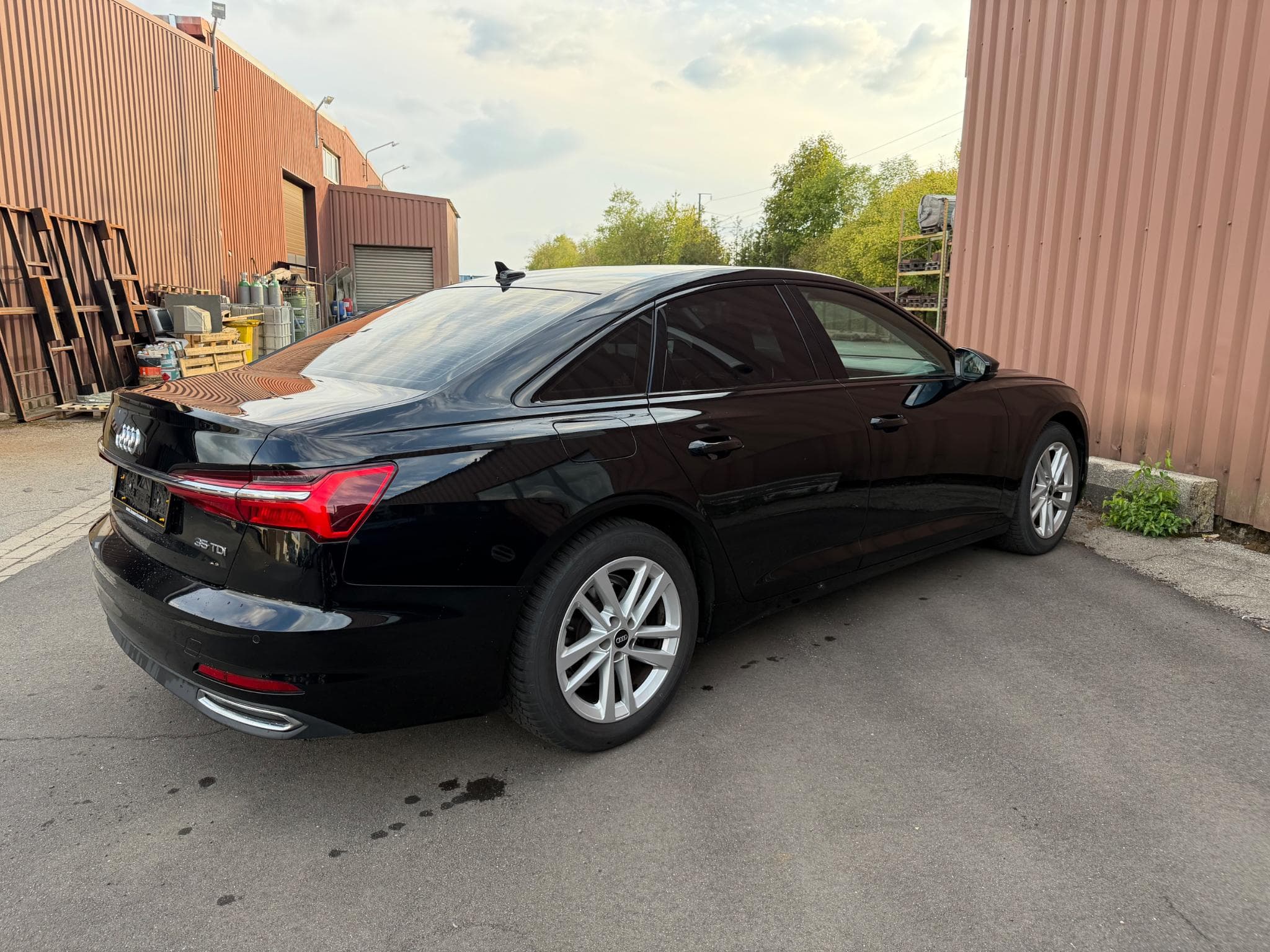 Audi A6 2.0 TDI 163CH S-TRONIC Business (2022) - Photo 4