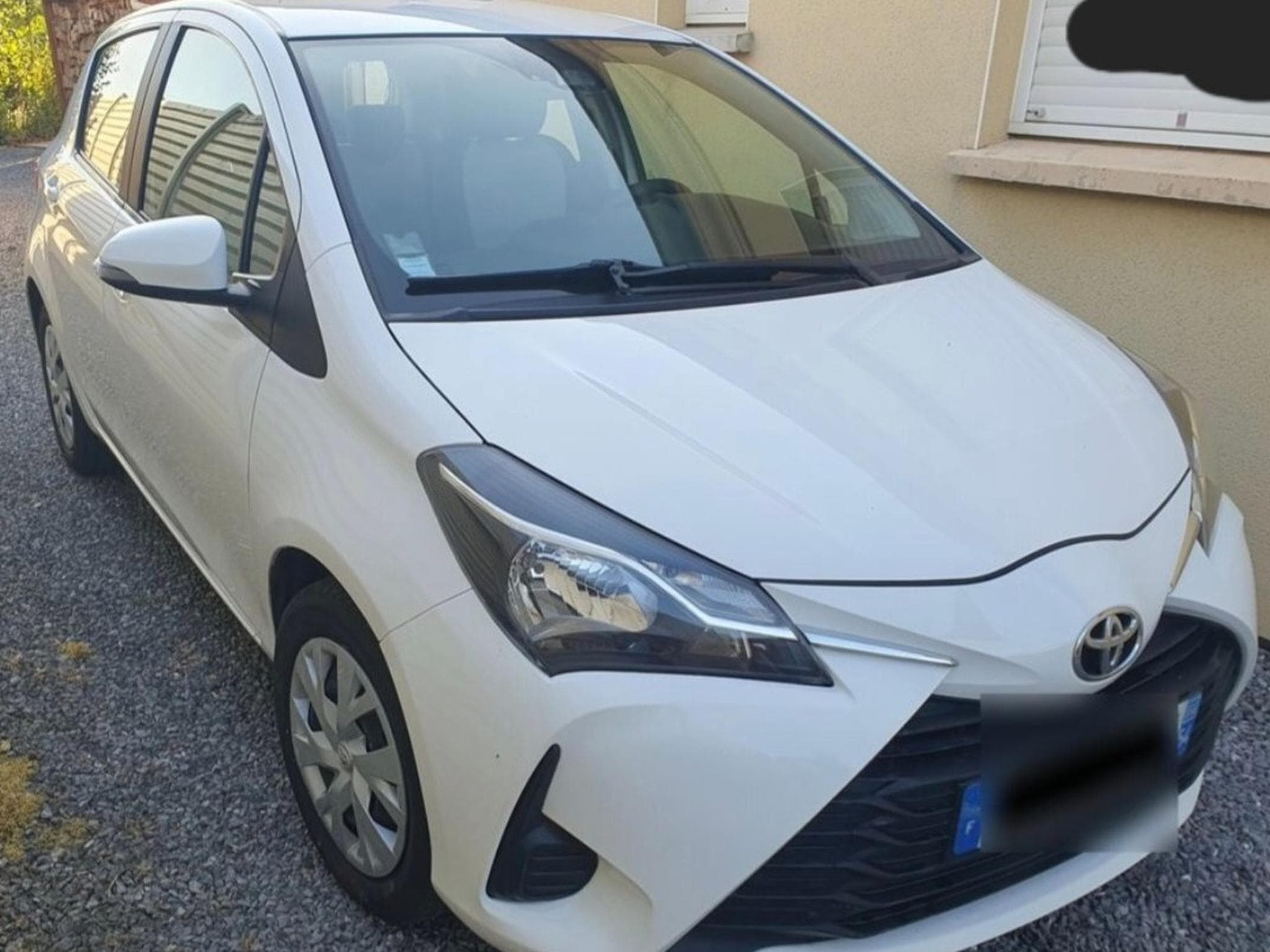 Toyota Yaris VVTI Ultimate (2020) - Photo 1