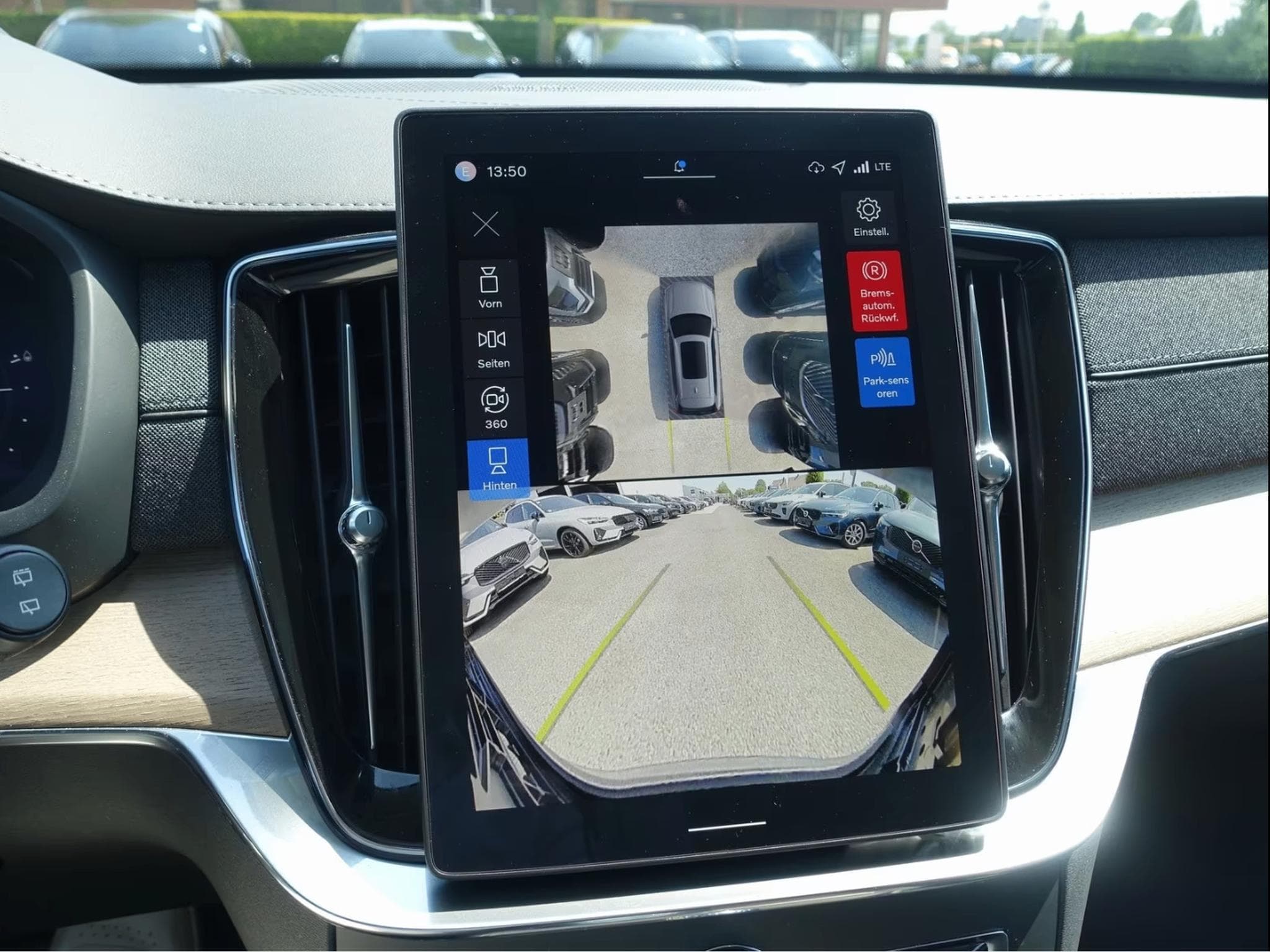 Volvo XC90 Plus Bright T8 AWD/ Pano/HeadUp/360° (2025) - Photo 17