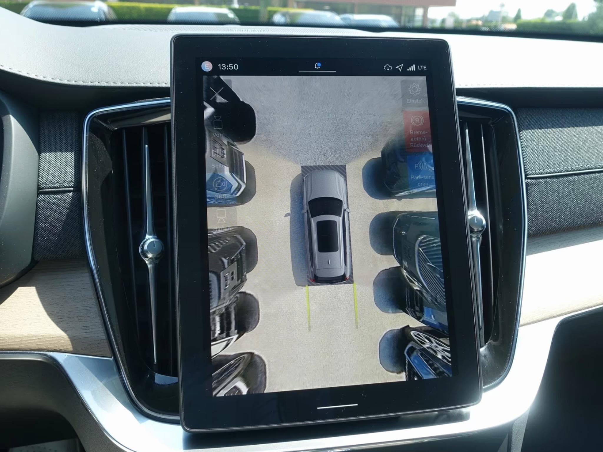 Volvo XC90 Plus Bright T8 AWD/ Pano/HeadUp/360° (2025) - Photo 16
