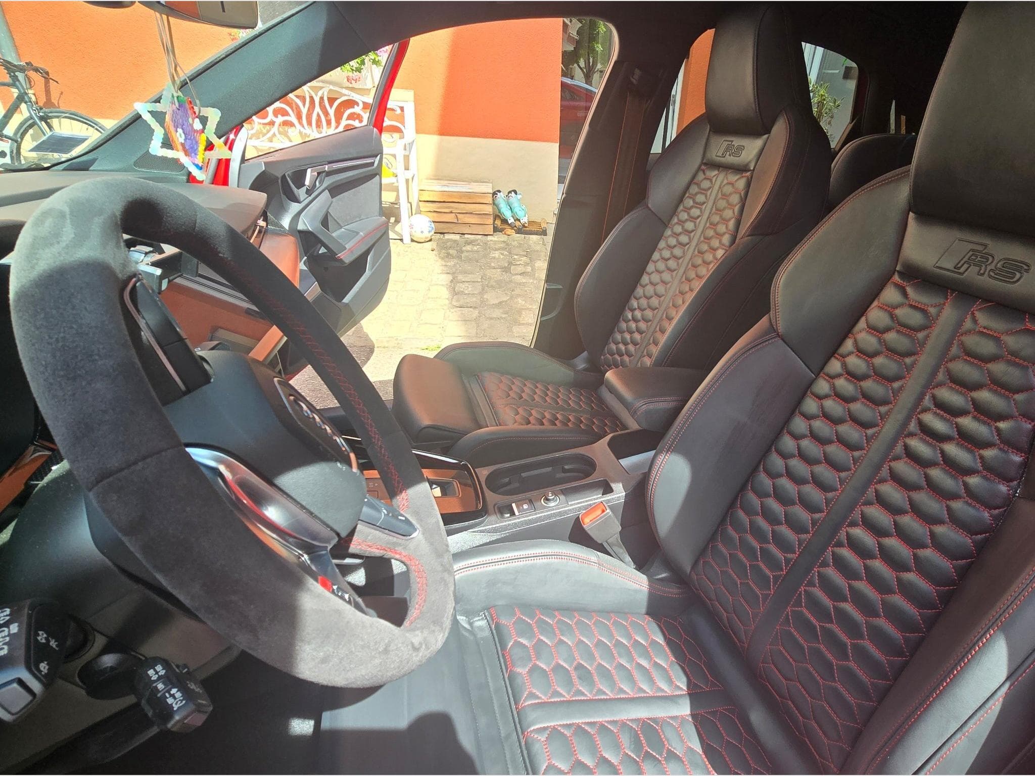 Audi RS3 TFSI Limousine quattro S tronic (2024) - Photo 5
