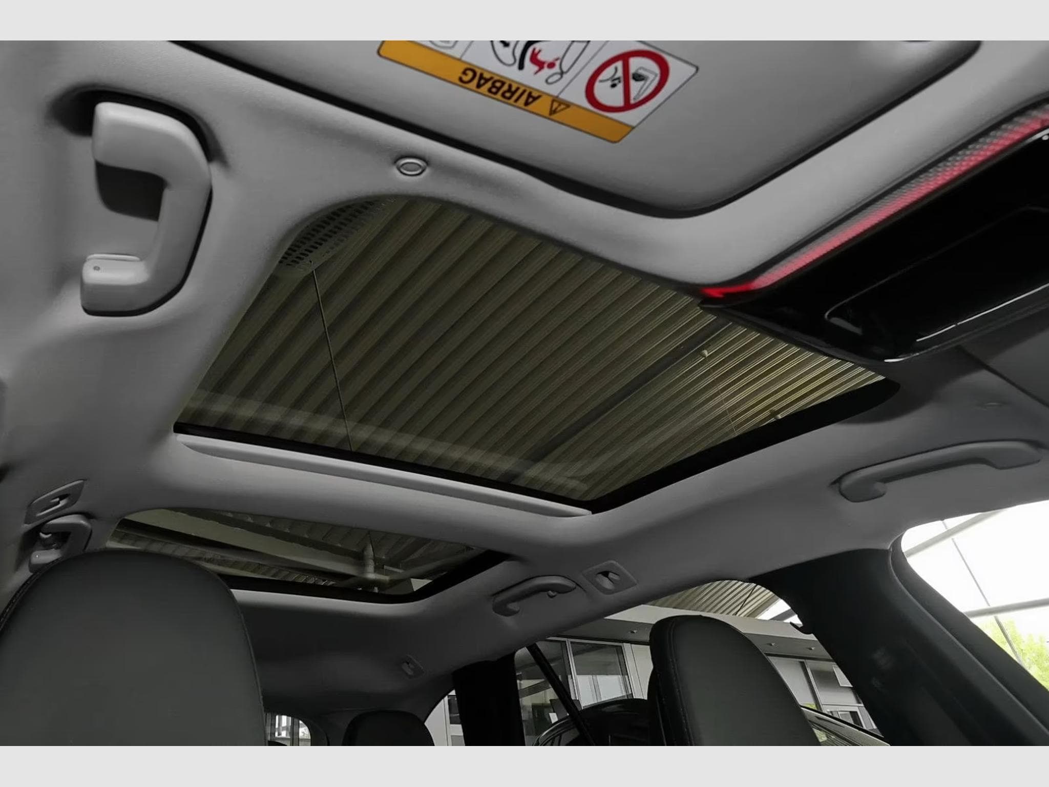 Mercedes C 200 d T AMG MBUX+LED+Pano+360° (2025) - Photo 10