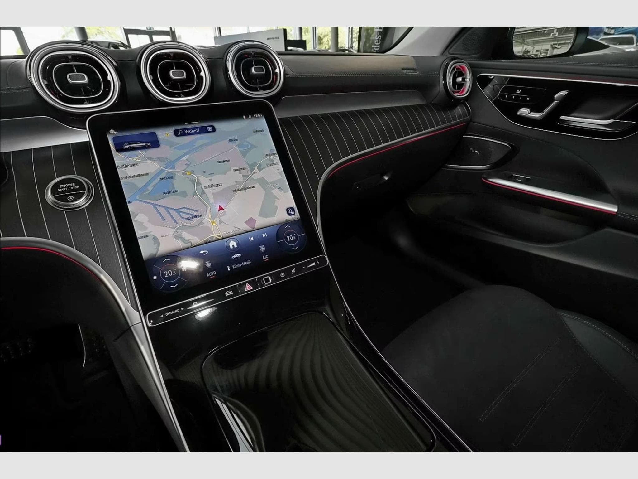 Mercedes C 200 d T AMG MBUX+LED+Pano+360° (2025) - Photo 11