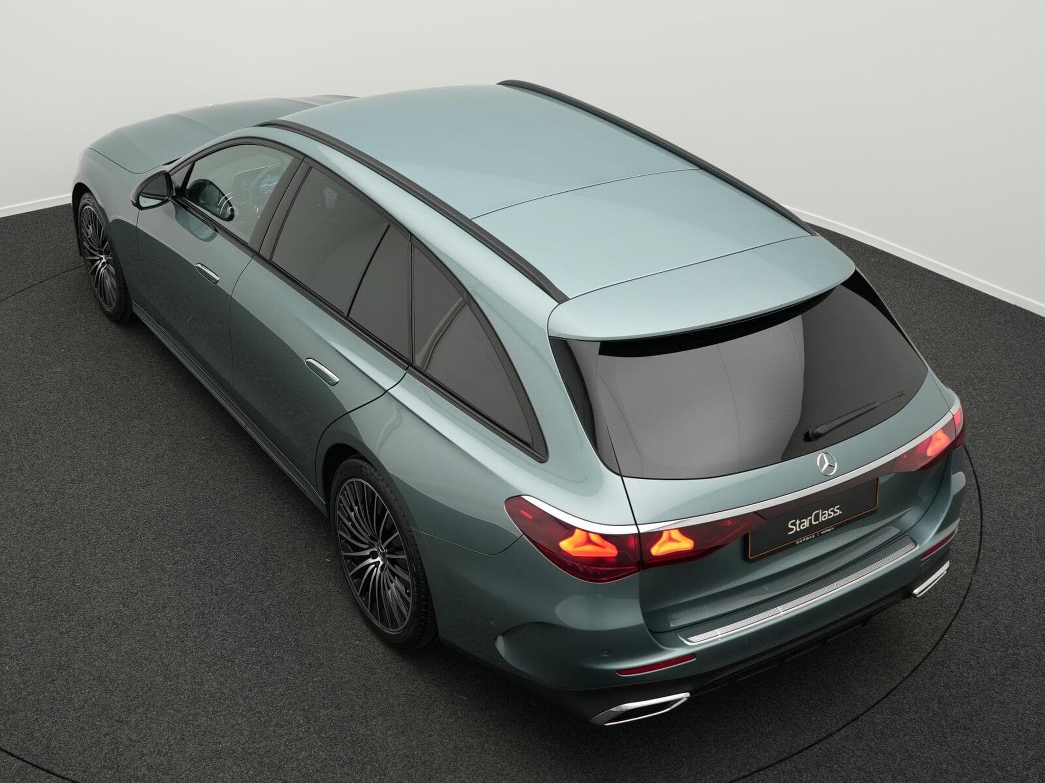 Mercedes E 220 d T AMG Line Advanced Plus/Navi/Distronic (2024) - Photo 11