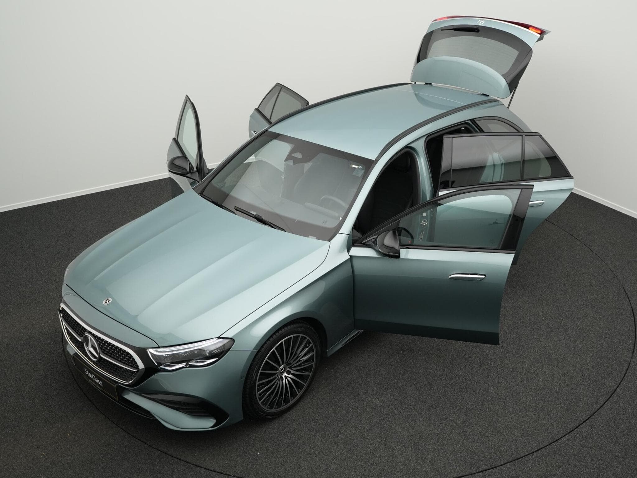Mercedes E 220 d T AMG Line Advanced Plus/Navi/Distronic (2024) - Photo 12
