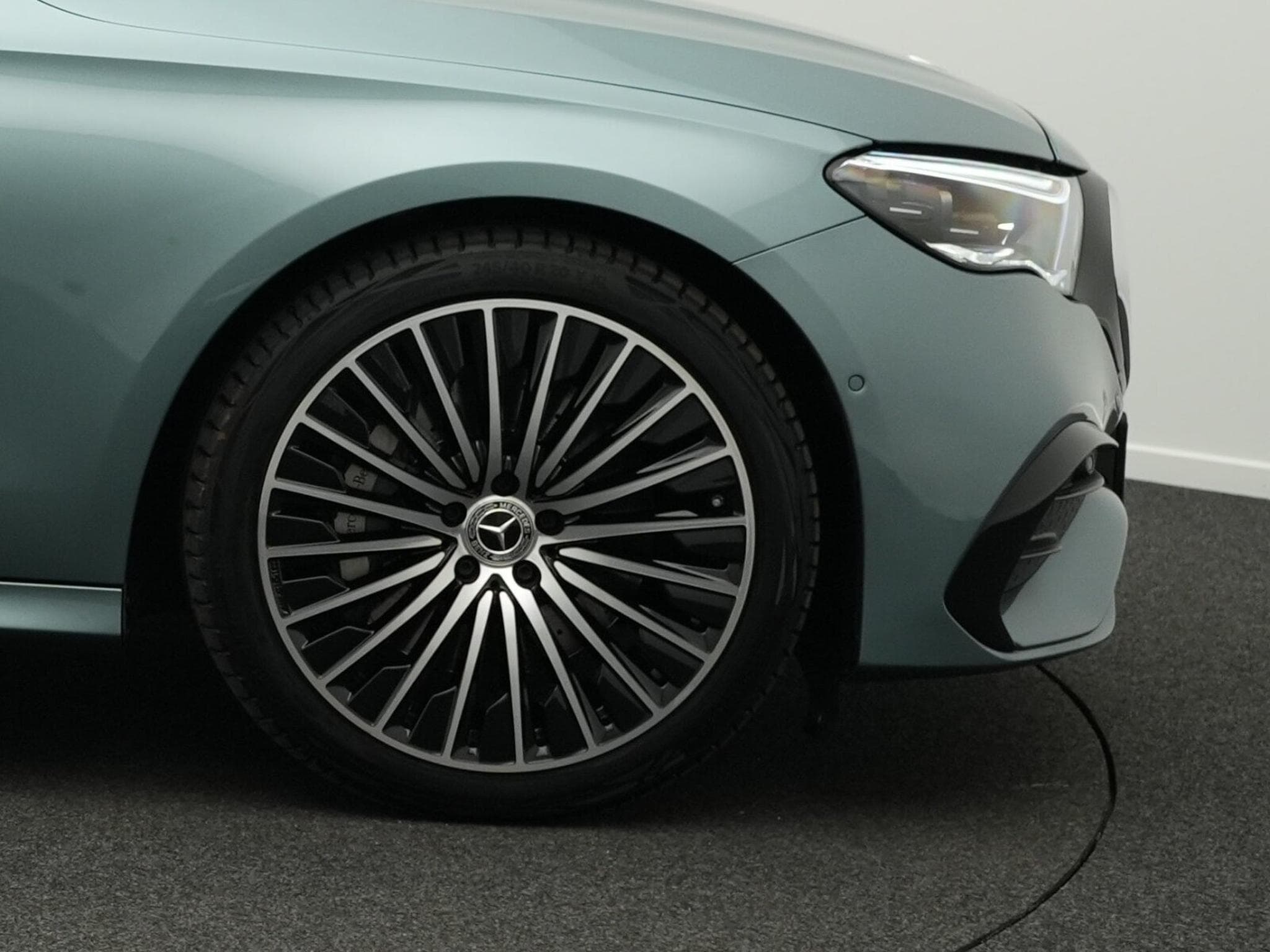 Mercedes E 220 d T AMG Line Advanced Plus/Navi/Distronic (2024) - Photo 6