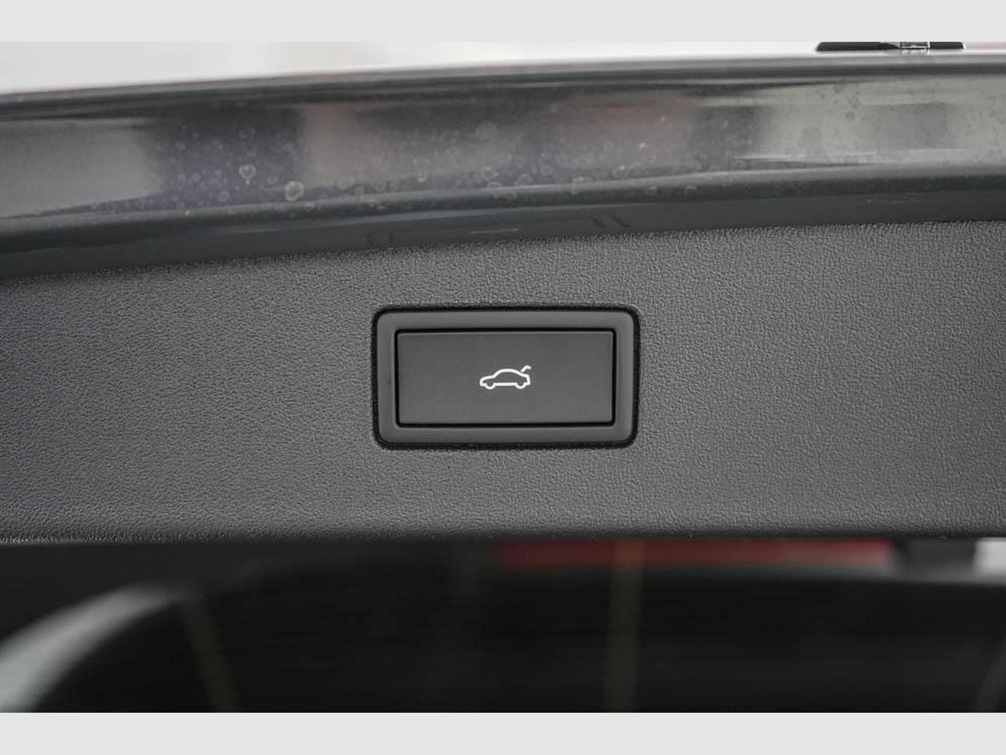 VW Tiguan 2,0 TDI DSG (2025) - Photo 20