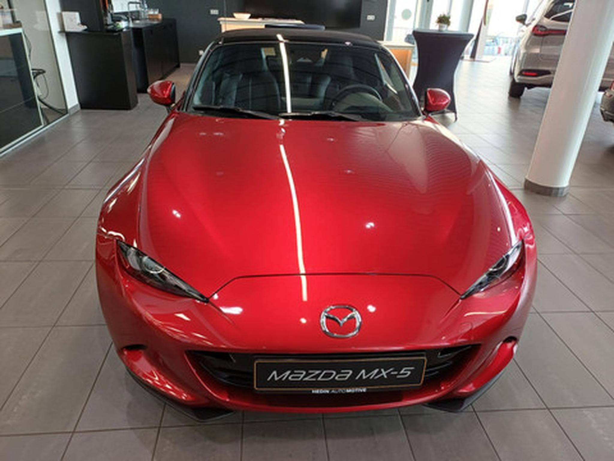Mazda MX-5 1.5 Skyactiv-G 97kW Excl-Line Roadster (2025) - Photo 2