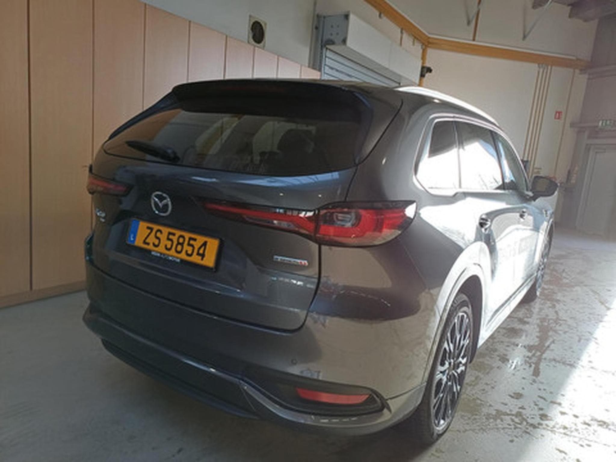 Mazda CX-80 3.3 187kW Auto Homura AWD +C&S+6pl. (2025) - Photo 4