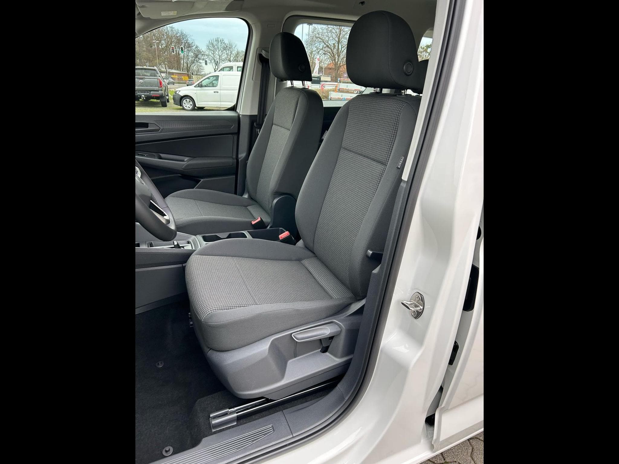 VW Caddy Trendline (2026) - Photo 5